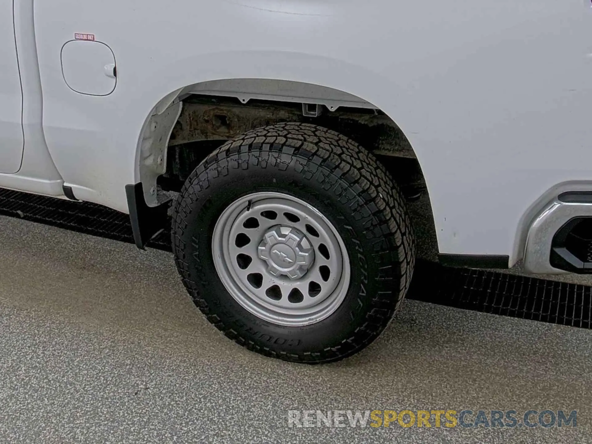 5 Photograph of a damaged car 3GCUDAED8NG564490 CHEVROLET SILVERADO 1500 2022