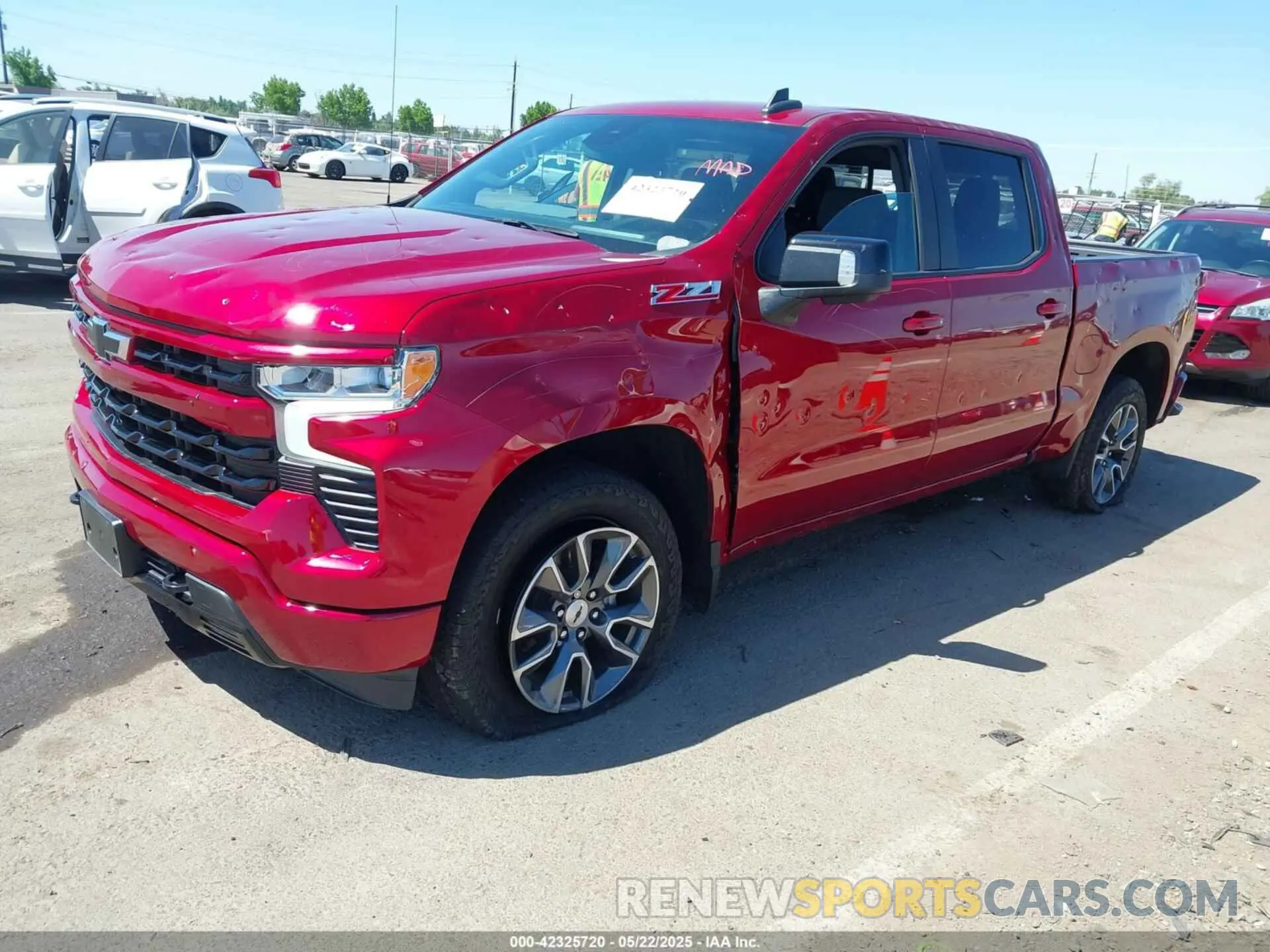2 Photograph of a damaged car 3GCUDEED1NG600933 CHEVROLET SILVERADO 1500 2022