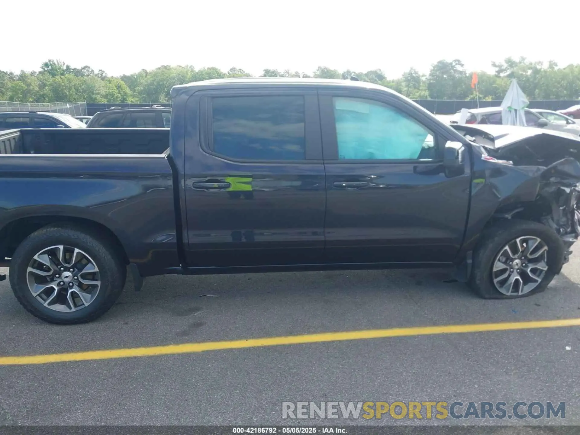 13 Photograph of a damaged car 3GCUDEED6NG537179 CHEVROLET SILVERADO 1500 2022