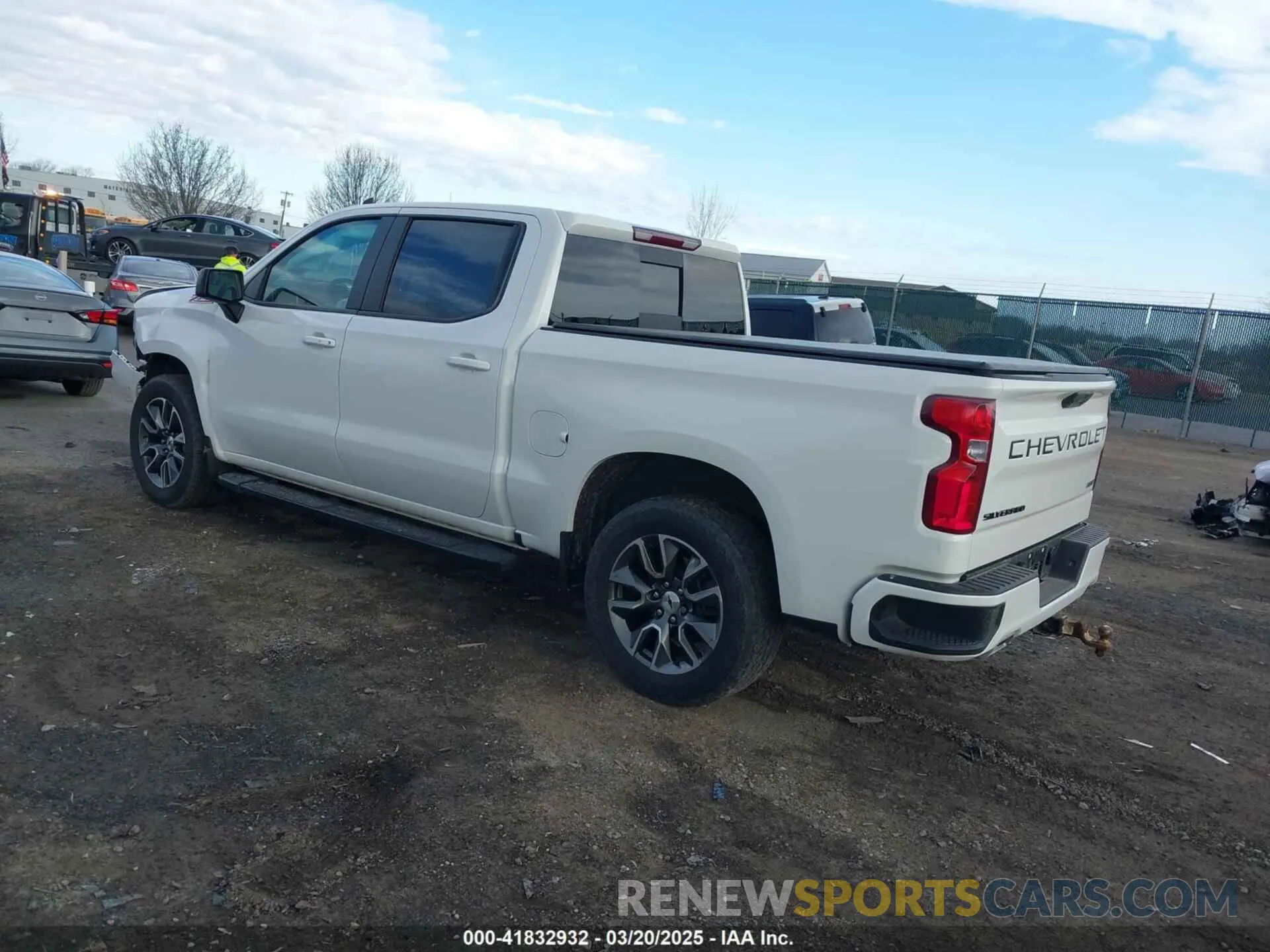 3 Photograph of a damaged car 3GCUDEET5NG690627 CHEVROLET SILVERADO 1500 2022