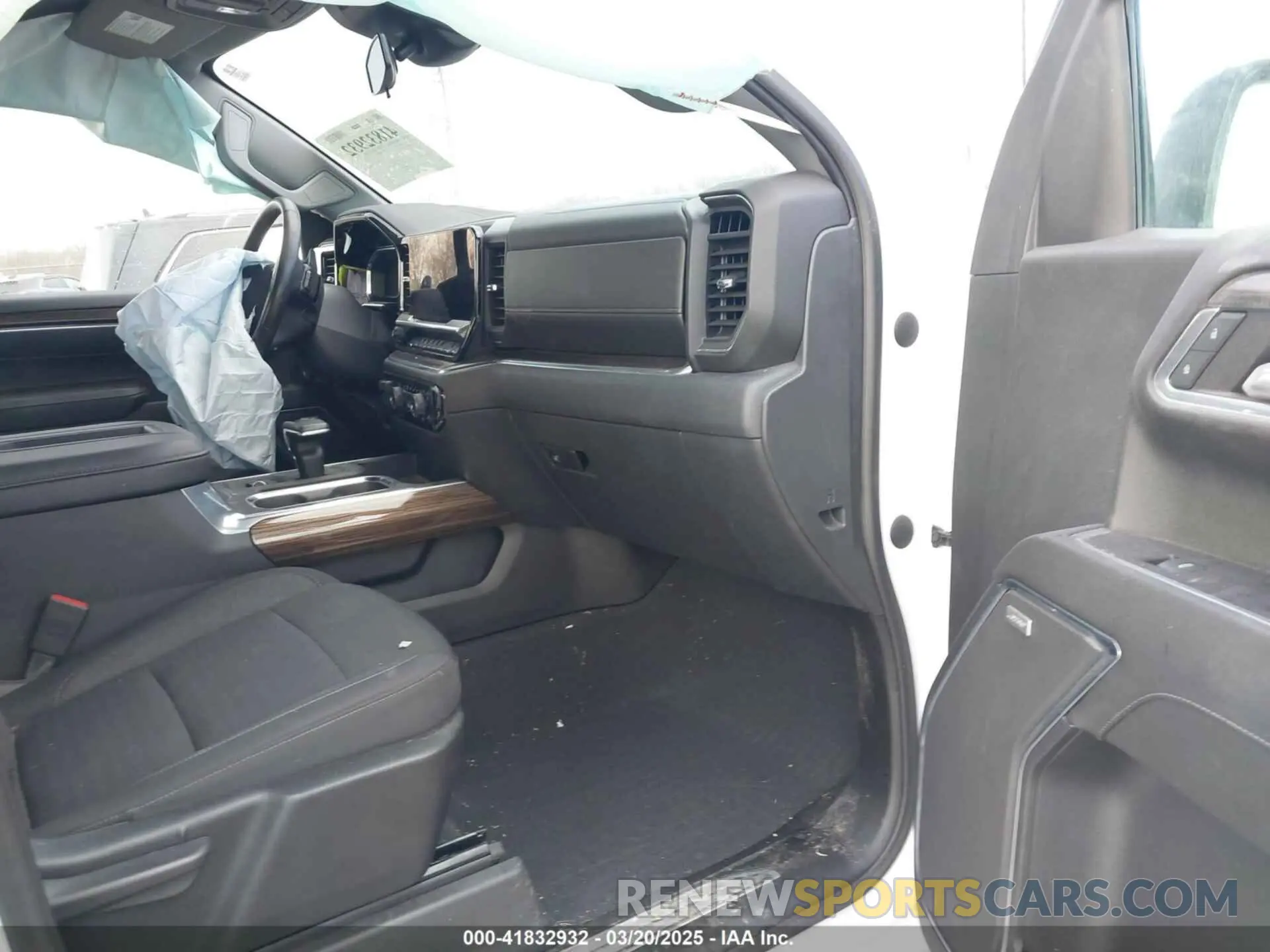 5 Photograph of a damaged car 3GCUDEET5NG690627 CHEVROLET SILVERADO 1500 2022