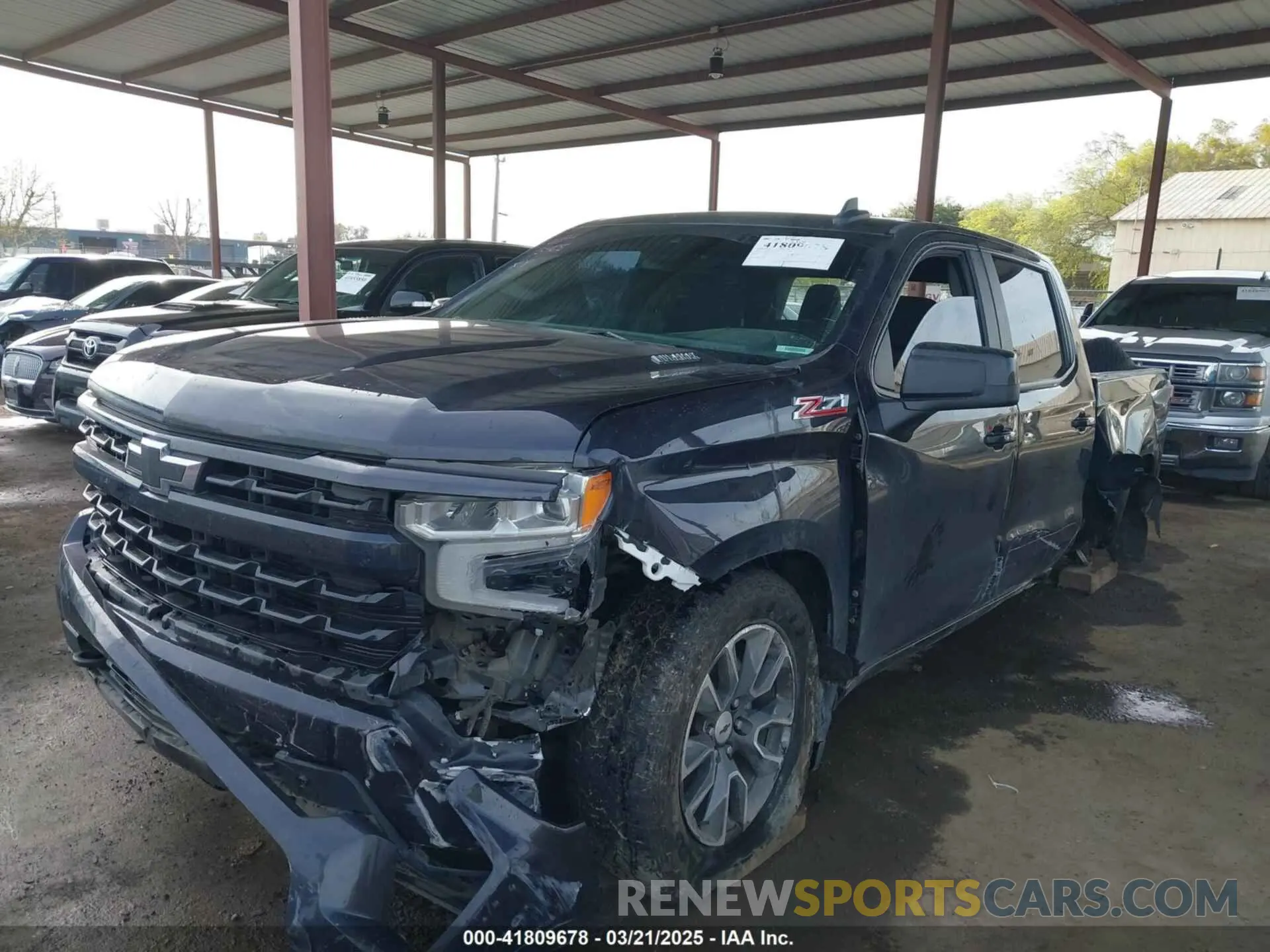 2 Photograph of a damaged car 3GCUDEETXNG583752 CHEVROLET SILVERADO 1500 2022