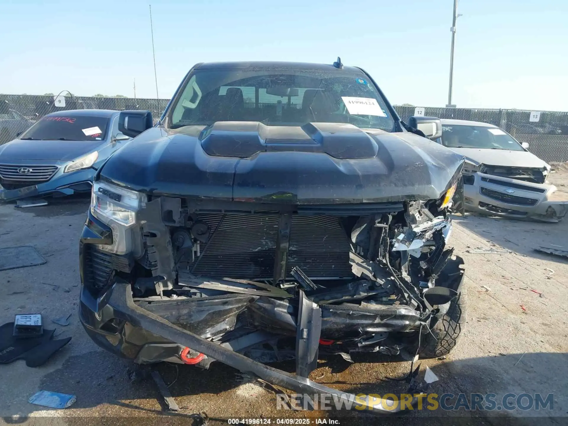12 Photograph of a damaged car 3GCUDFED1NG614501 CHEVROLET SILVERADO 1500 2022