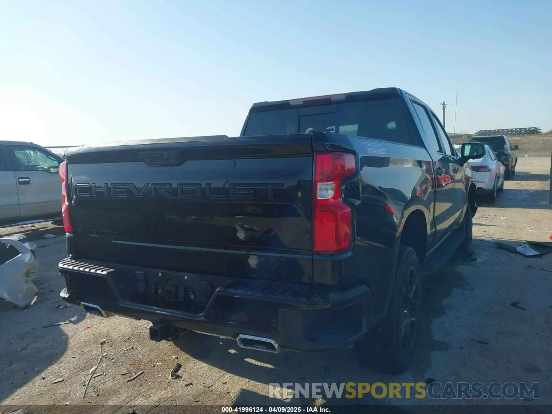 4 Photograph of a damaged car 3GCUDFED1NG614501 CHEVROLET SILVERADO 1500 2022
