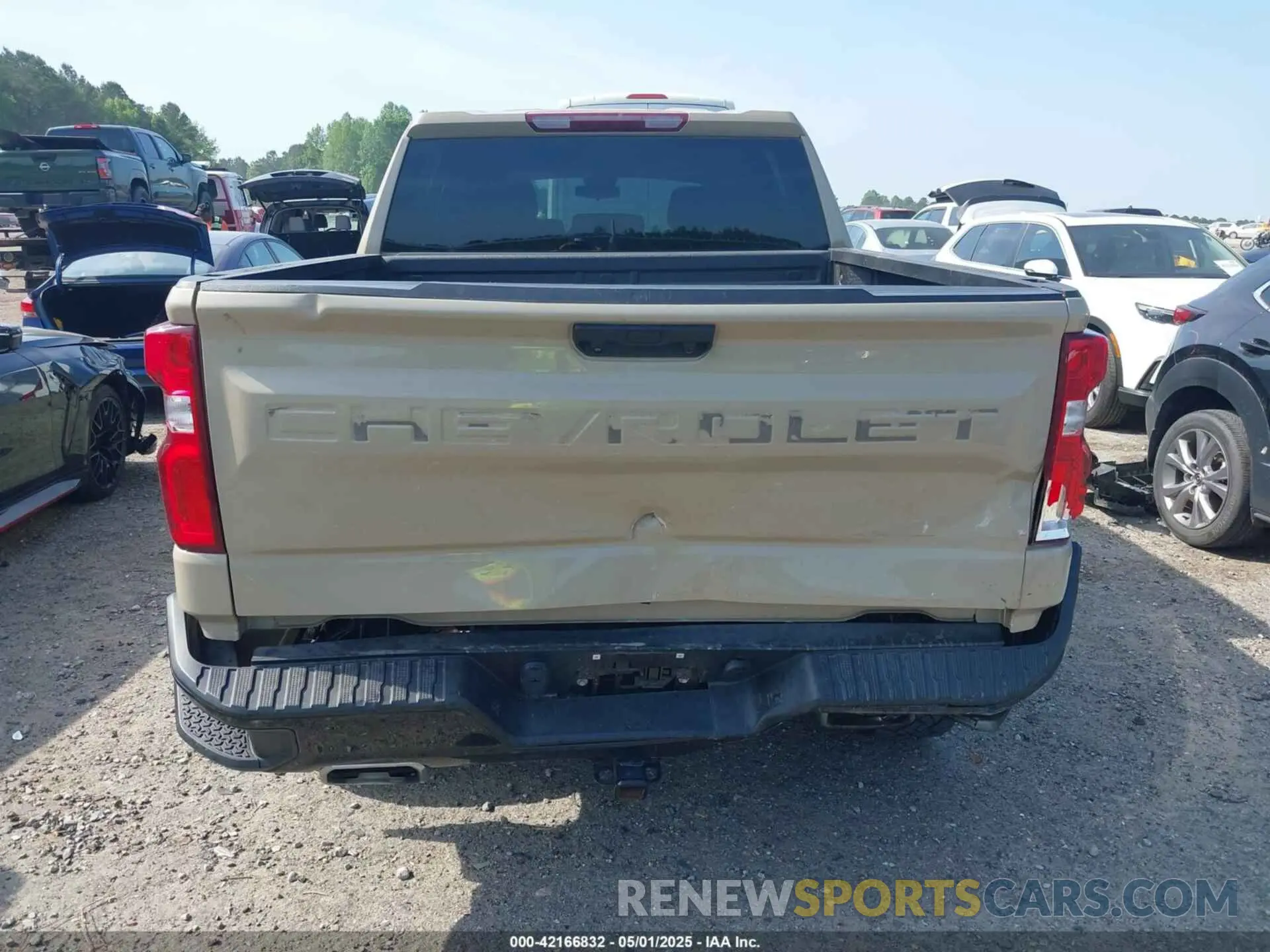 16 Photograph of a damaged car 3GCUDFED1NG683382 CHEVROLET SILVERADO 1500 2022