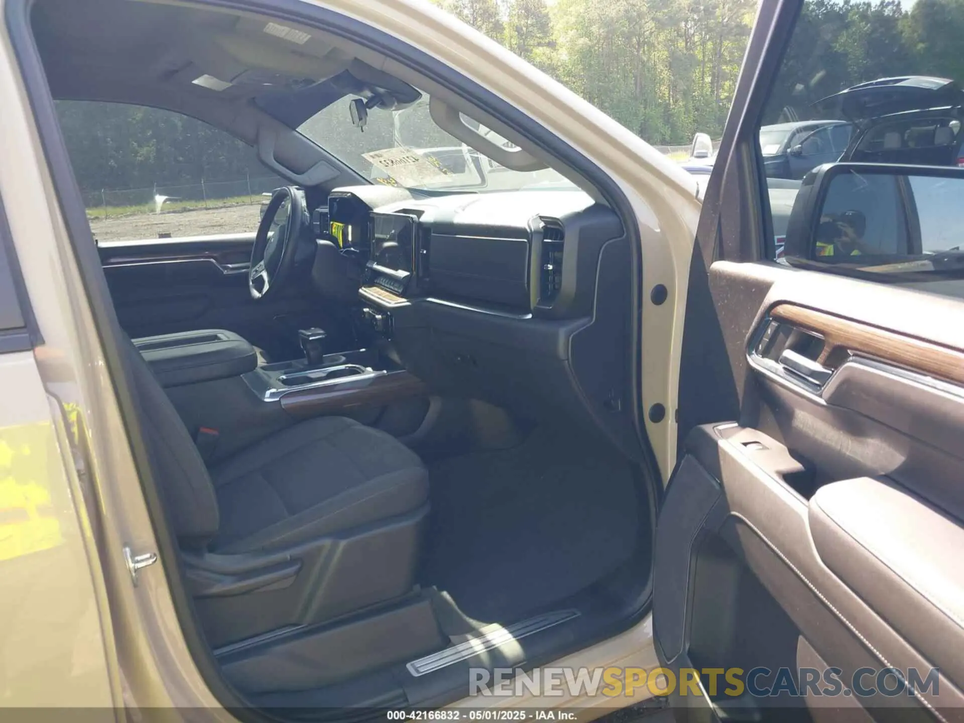 5 Photograph of a damaged car 3GCUDFED1NG683382 CHEVROLET SILVERADO 1500 2022