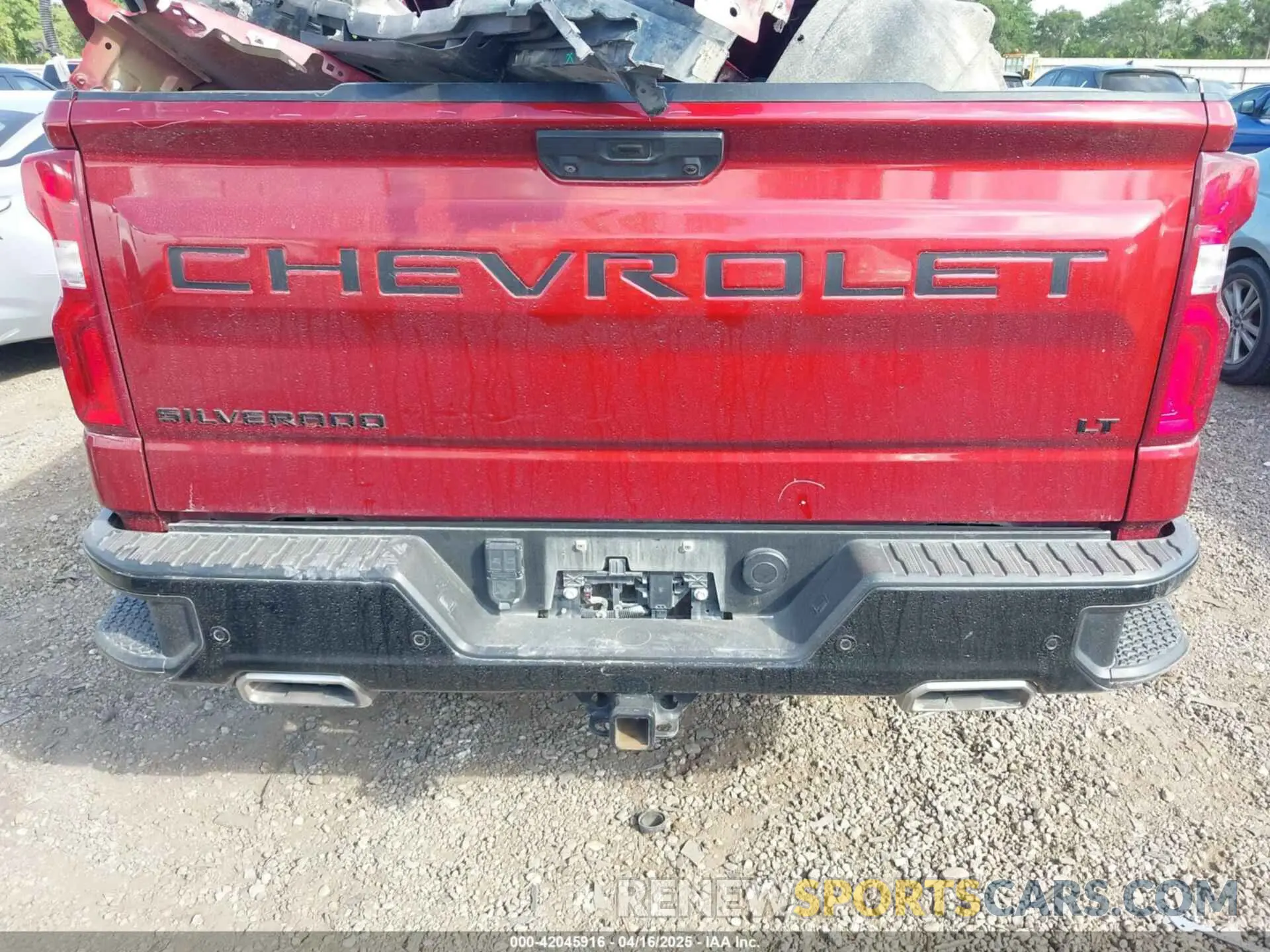 17 Photograph of a damaged car 3GCUDFED5NG572592 CHEVROLET SILVERADO 1500 2022