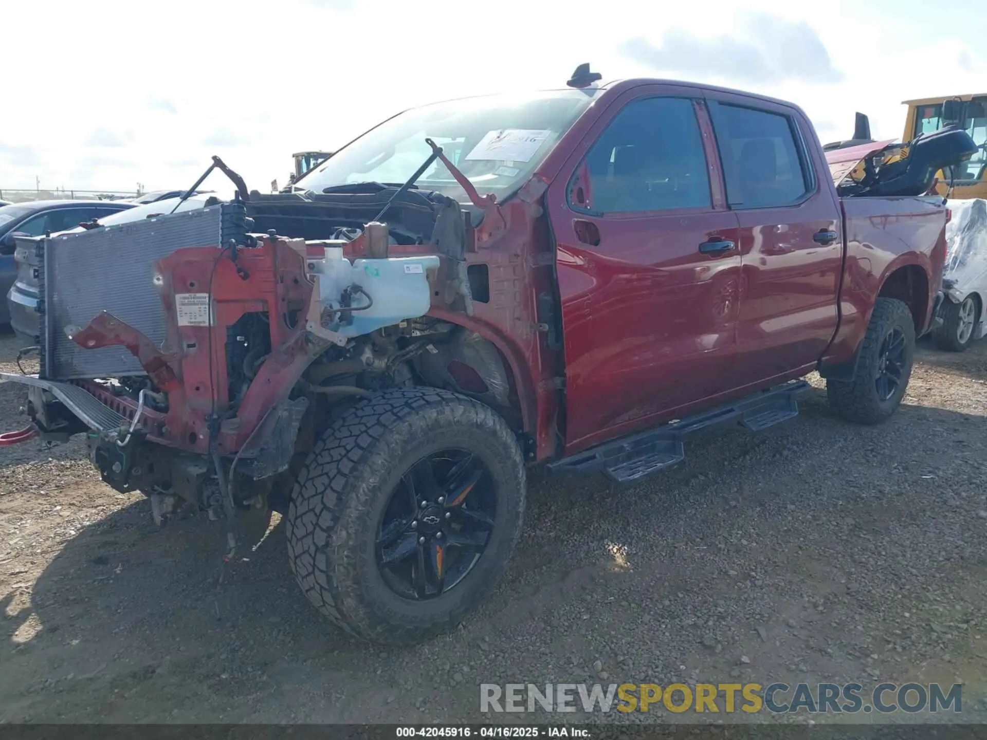 2 Photograph of a damaged car 3GCUDFED5NG572592 CHEVROLET SILVERADO 1500 2022