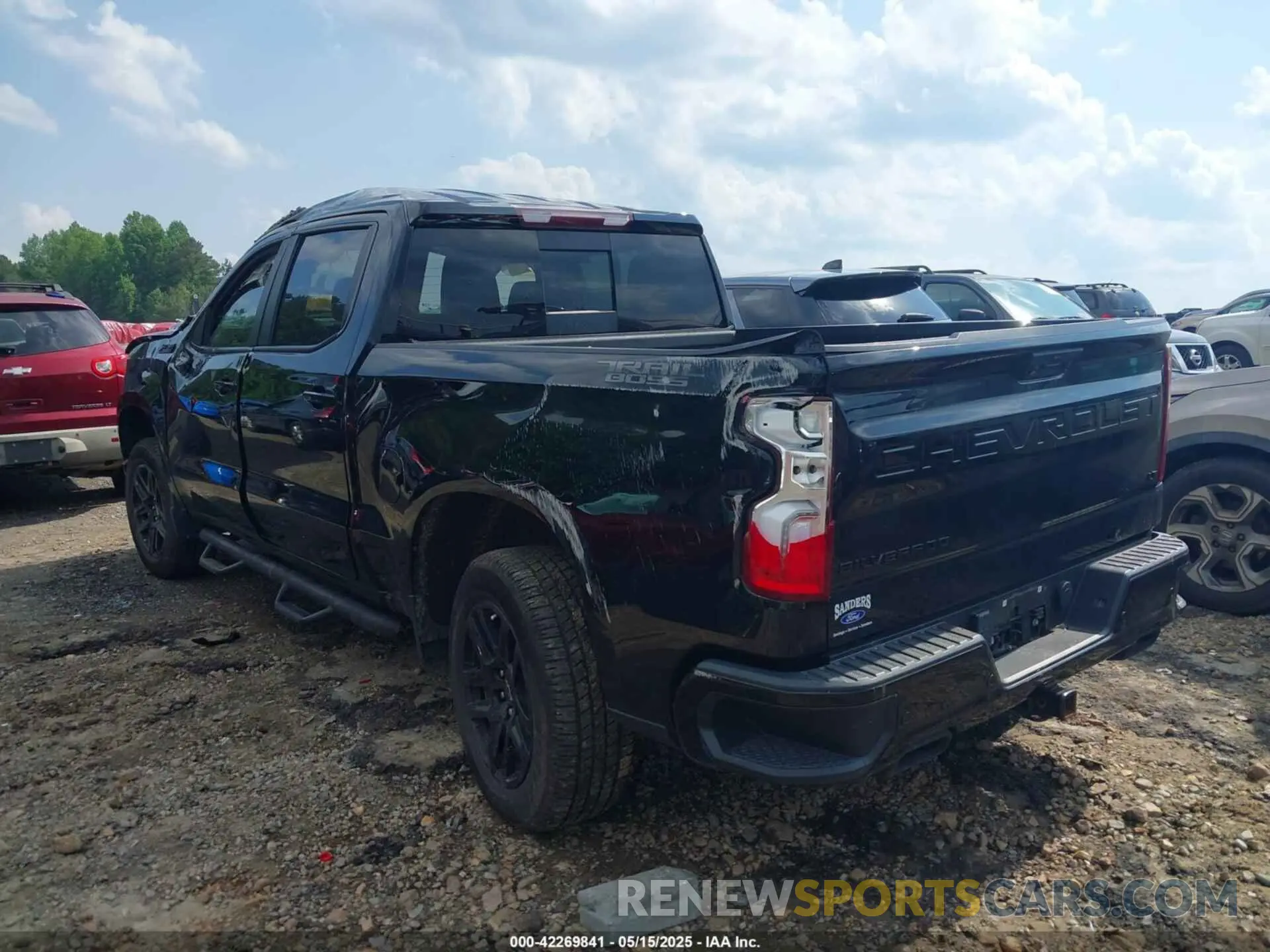 3 Photograph of a damaged car 3GCUDFEDXNG527387 CHEVROLET SILVERADO 1500 2022