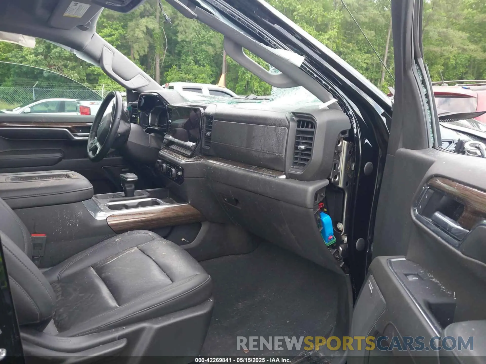5 Photograph of a damaged car 3GCUDFEDXNG527387 CHEVROLET SILVERADO 1500 2022