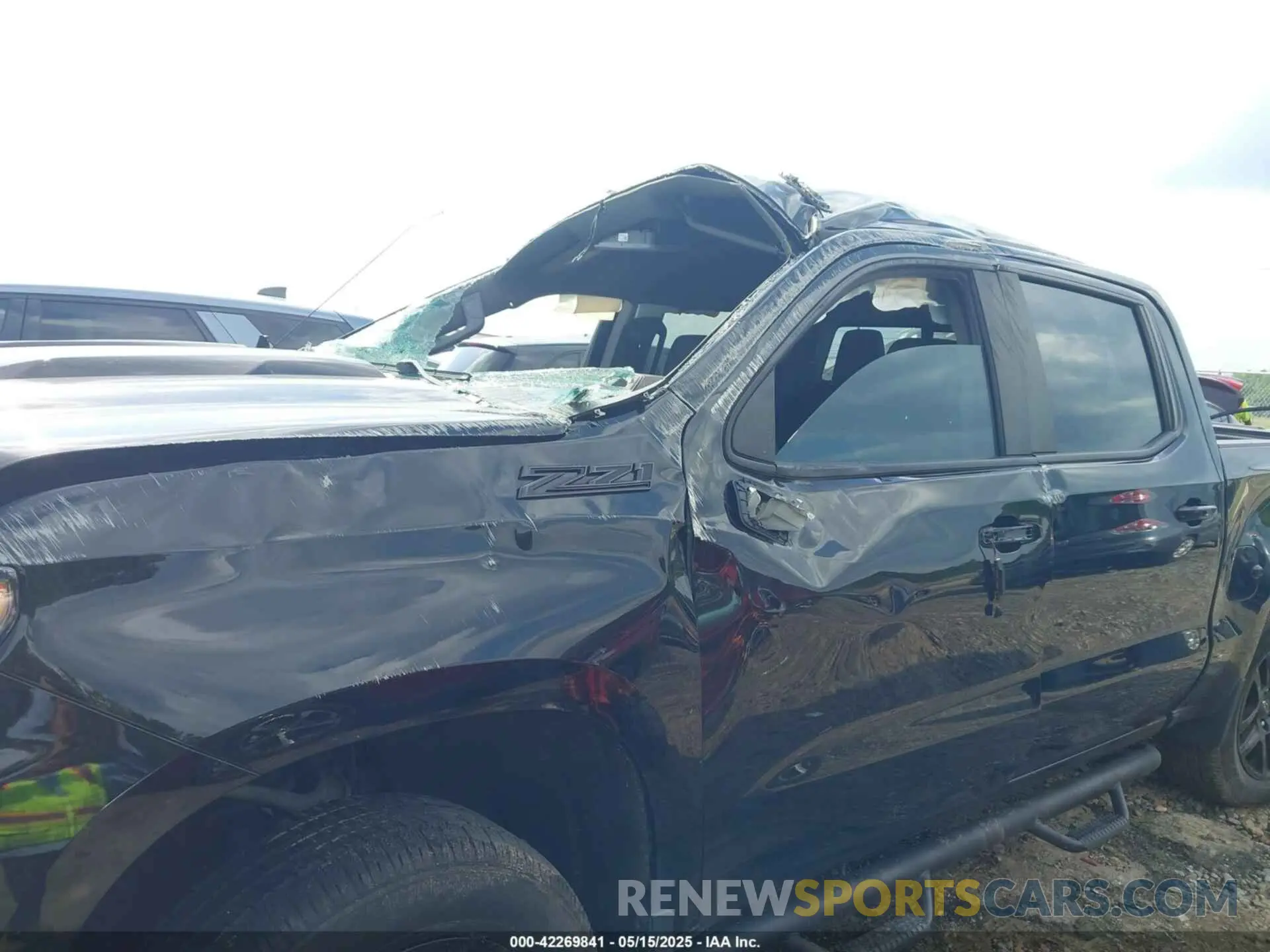 6 Photograph of a damaged car 3GCUDFEDXNG527387 CHEVROLET SILVERADO 1500 2022