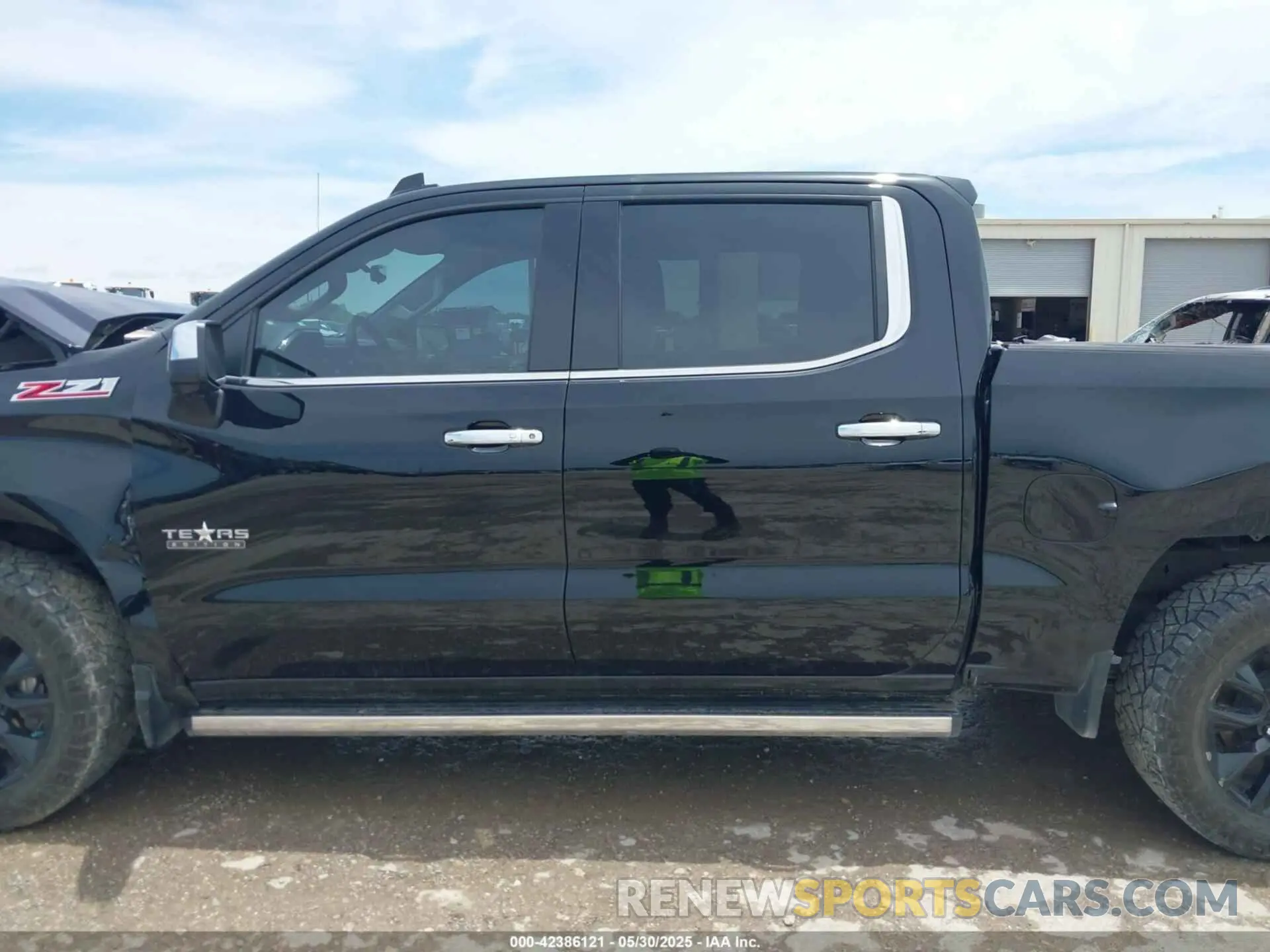 14 Photograph of a damaged car 3GCUDGED9NG533123 CHEVROLET SILVERADO 1500 2022