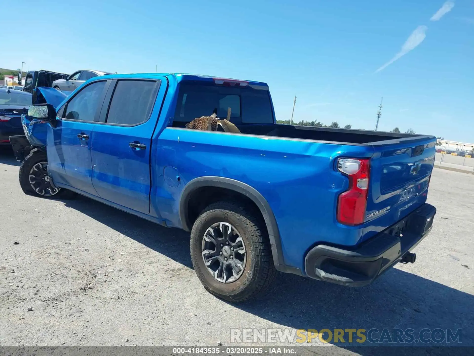 3 Photograph of a damaged car 3GCUDHEL3NG584503 CHEVROLET SILVERADO 1500 2022