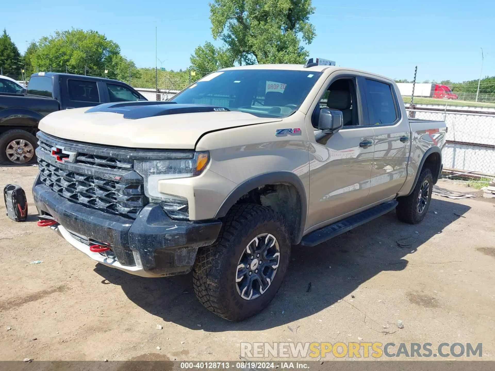 2 Photograph of a damaged car 3GCUDHEL6NG685065 CHEVROLET SILVERADO 1500 2022