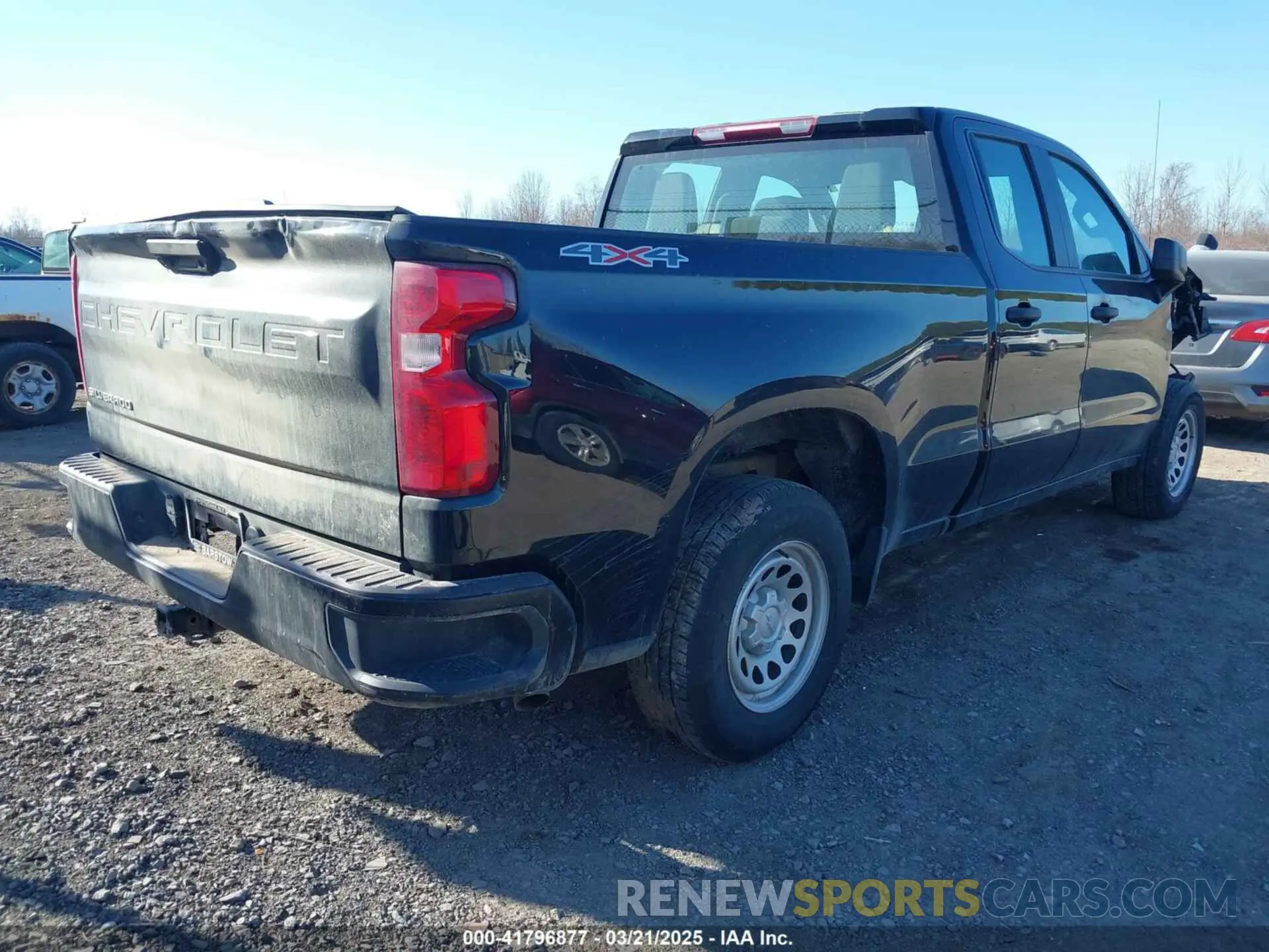 4 Photograph of a damaged car 1GCRDAEK1PZ231054 CHEVROLET SILVERADO 1500 2023