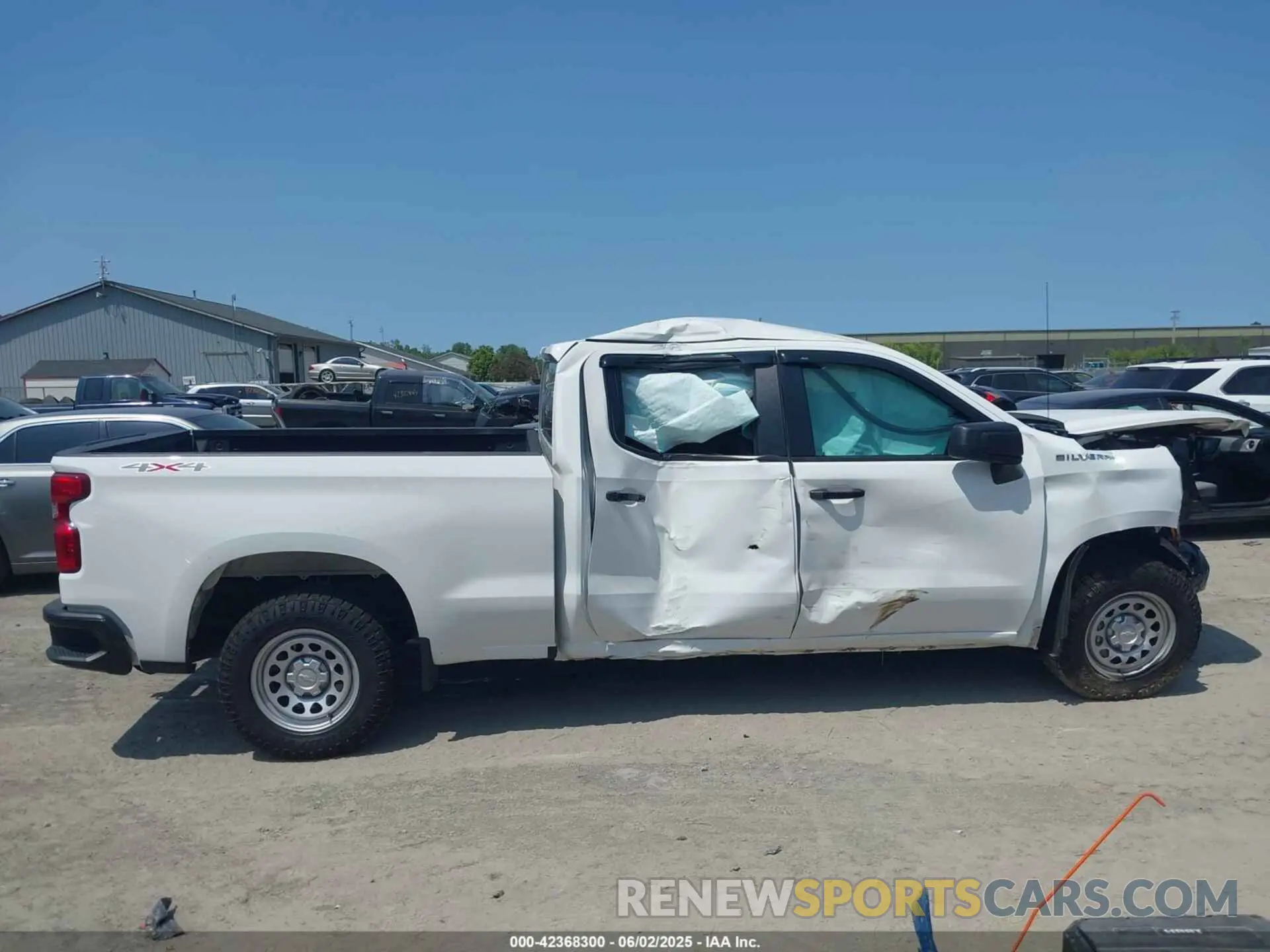 14 Photograph of a damaged car 1GCUDAED4PZ181553 CHEVROLET SILVERADO 1500 2023
