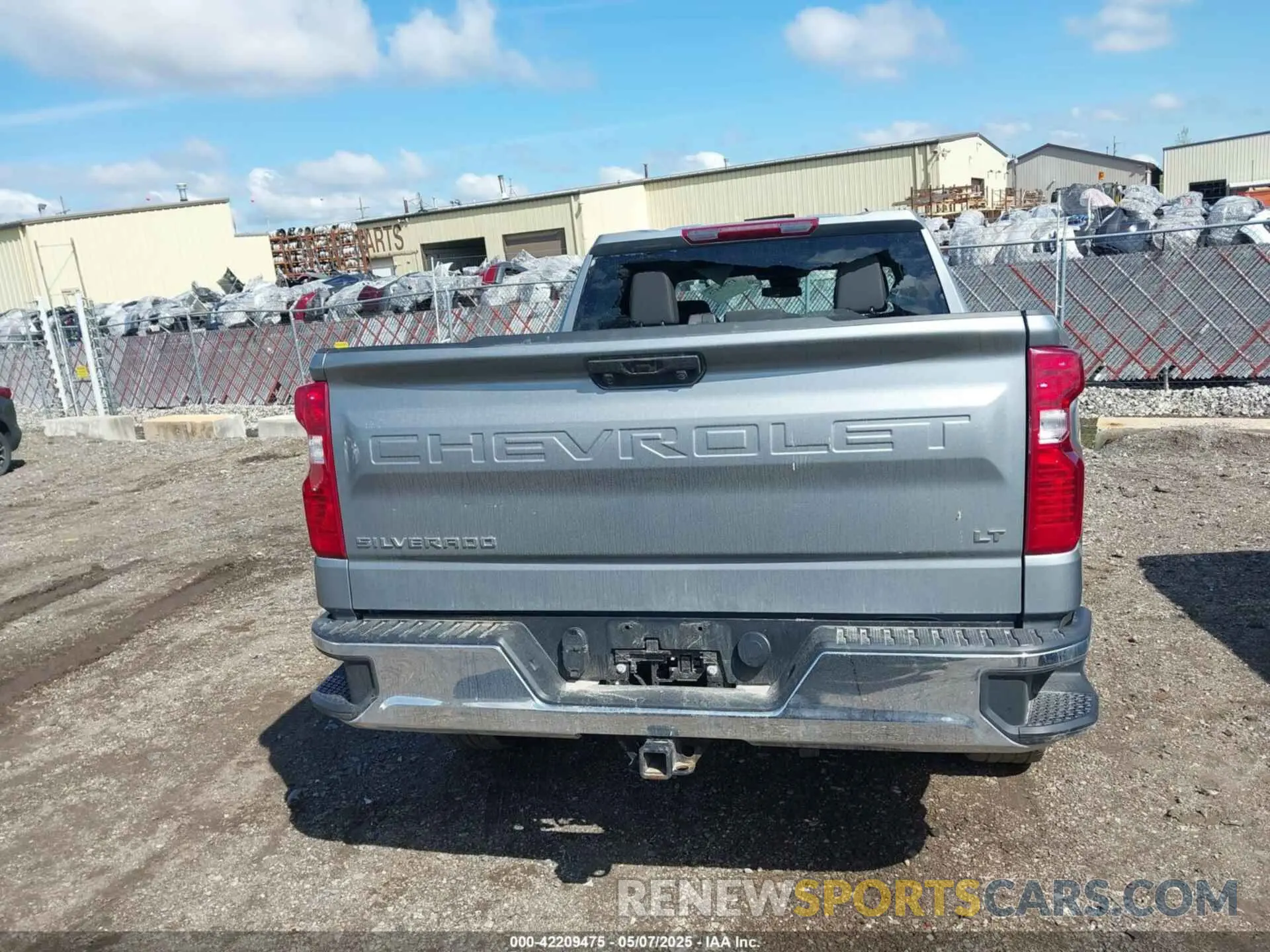 16 Photograph of a damaged car 1GCUDDED4PZ315933 CHEVROLET SILVERADO 1500 2023
