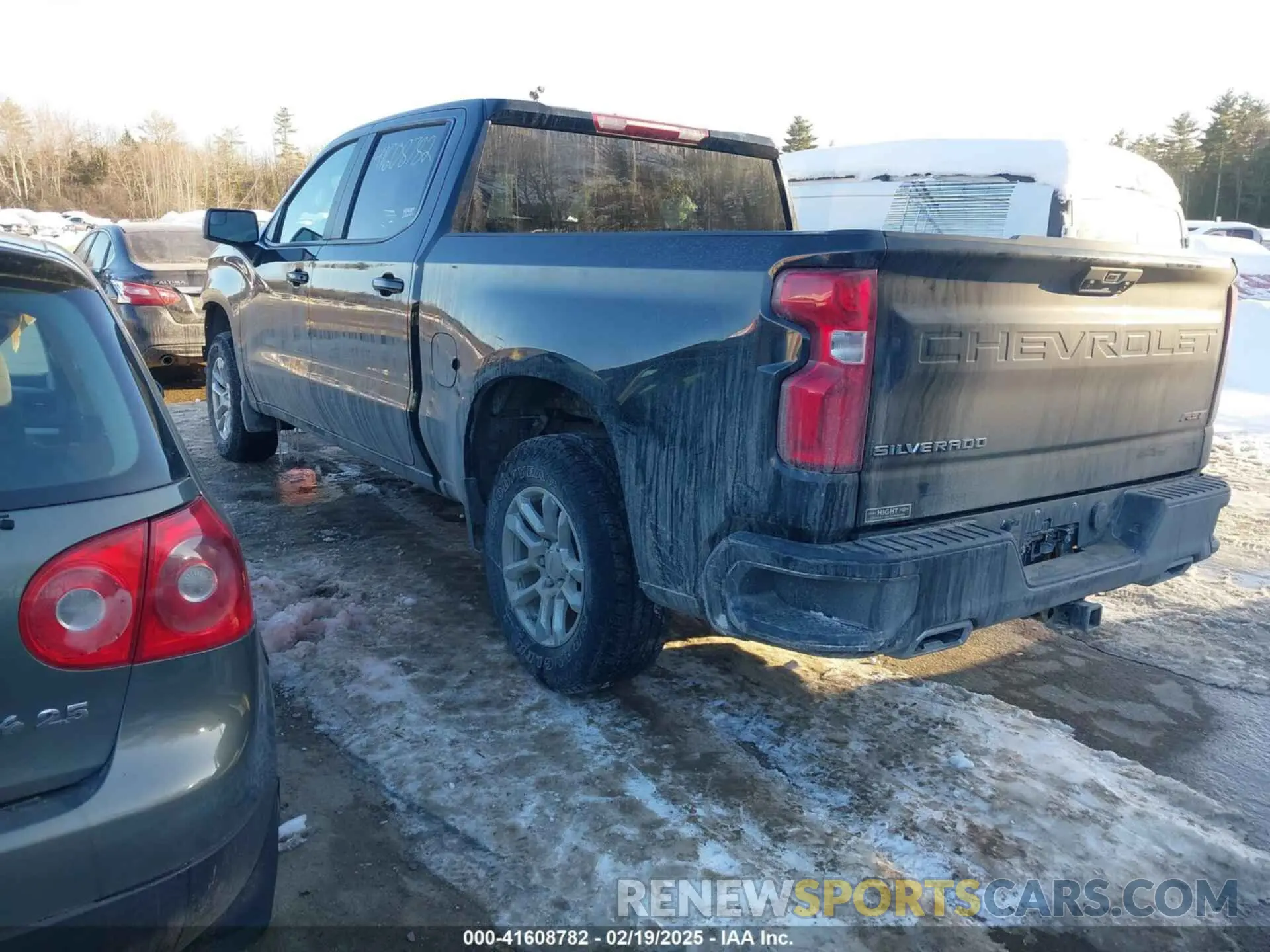 3 Photograph of a damaged car 1GCUDEE81PZ123622 CHEVROLET SILVERADO 1500 2023