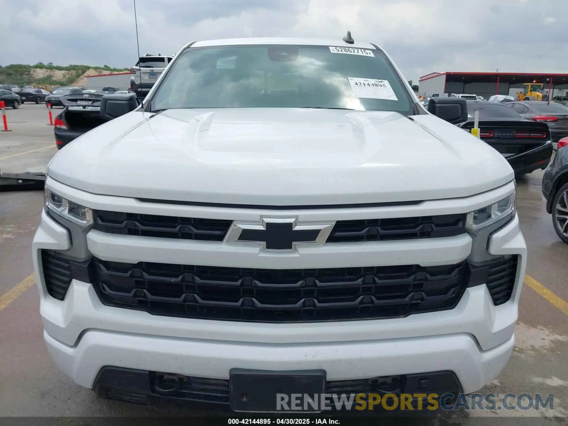 12 Photograph of a damaged car 1GCUDEE84PZ185368 CHEVROLET SILVERADO 1500 2023
