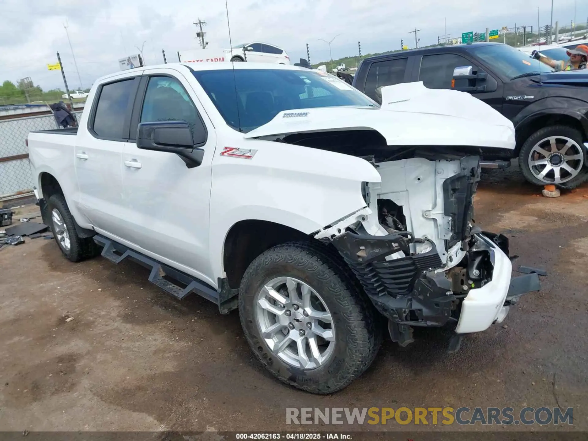 1 Photograph of a damaged car 1GCUDEE84PZ204646 CHEVROLET SILVERADO 1500 2023