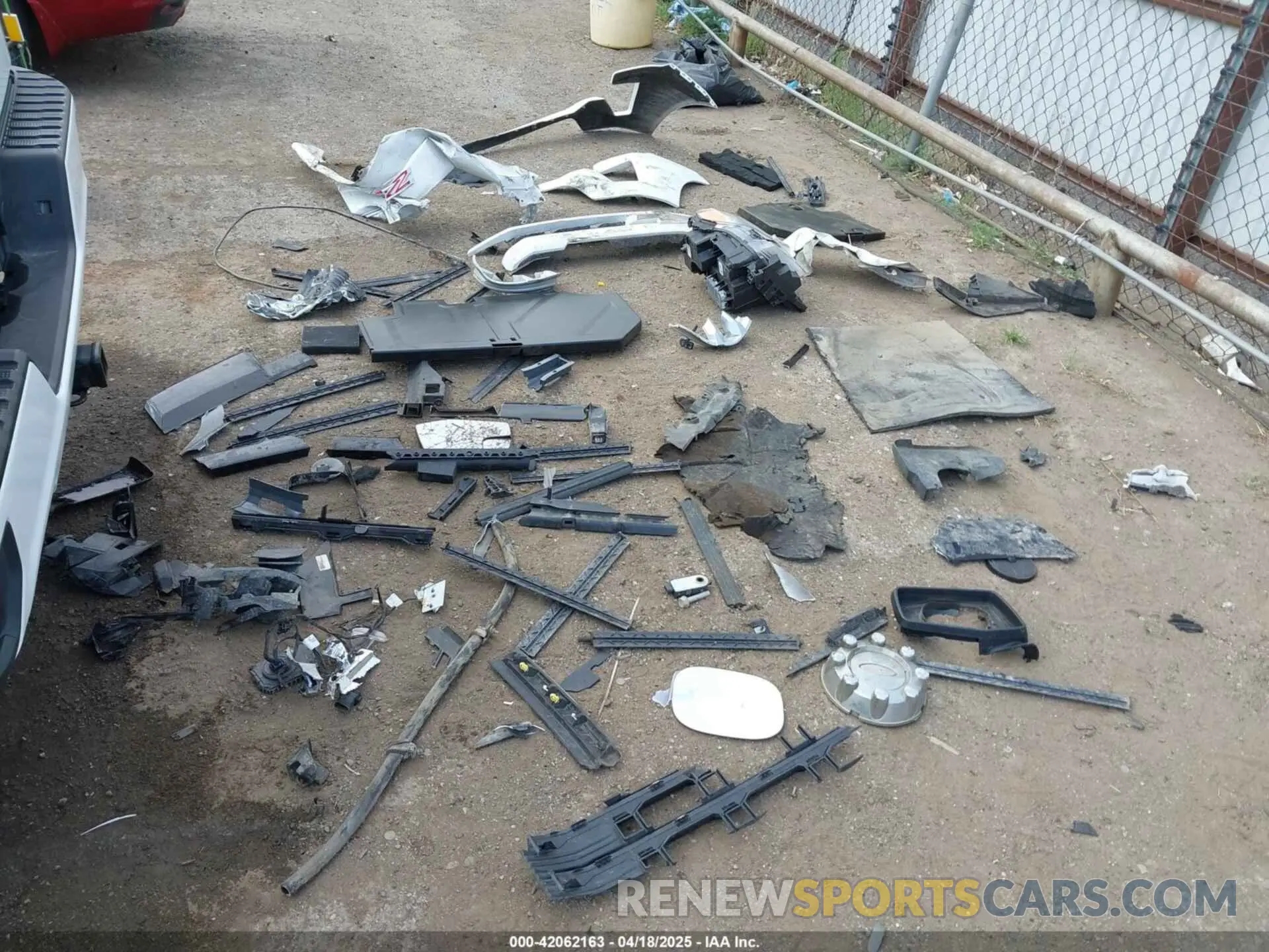 11 Photograph of a damaged car 1GCUDEE84PZ204646 CHEVROLET SILVERADO 1500 2023