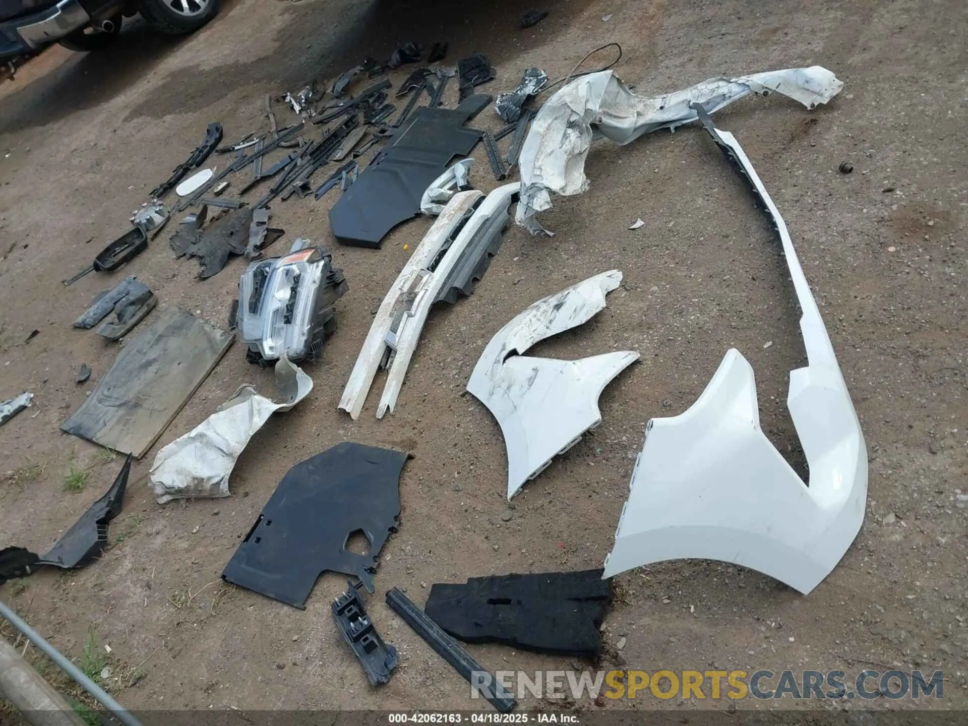 17 Photograph of a damaged car 1GCUDEE84PZ204646 CHEVROLET SILVERADO 1500 2023