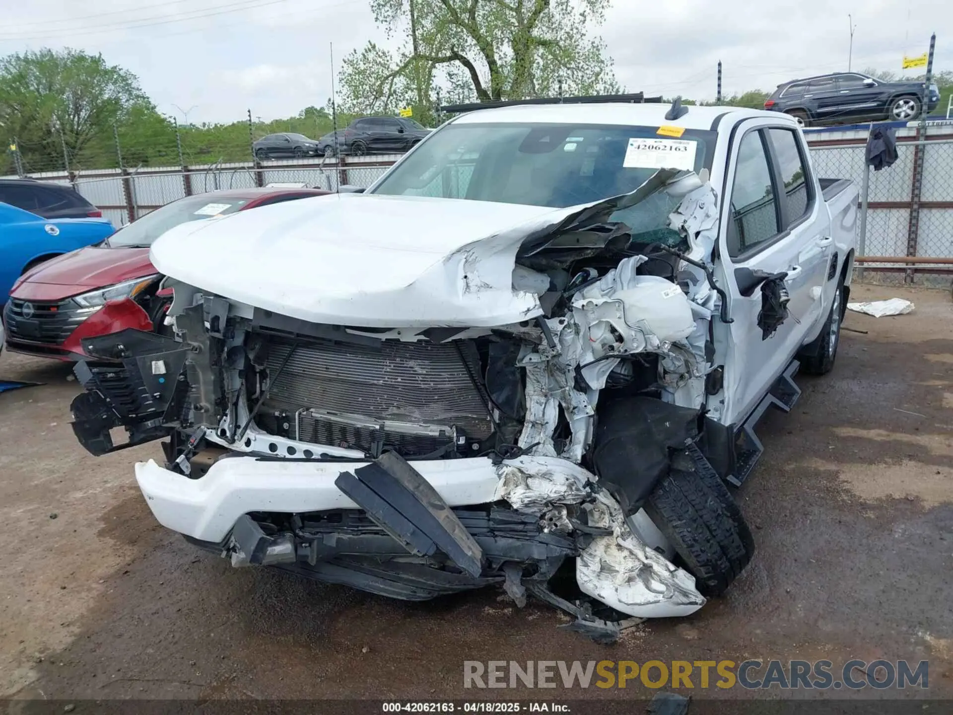 6 Photograph of a damaged car 1GCUDEE84PZ204646 CHEVROLET SILVERADO 1500 2023