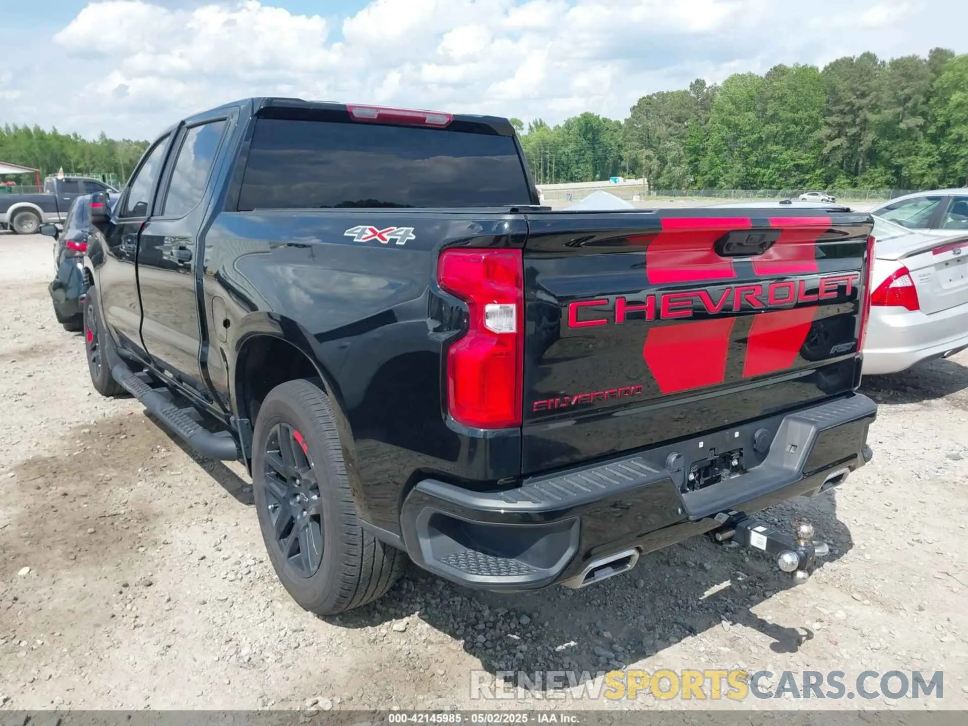 3 Photograph of a damaged car 1GCUDEE88PZ143768 CHEVROLET SILVERADO 1500 2023