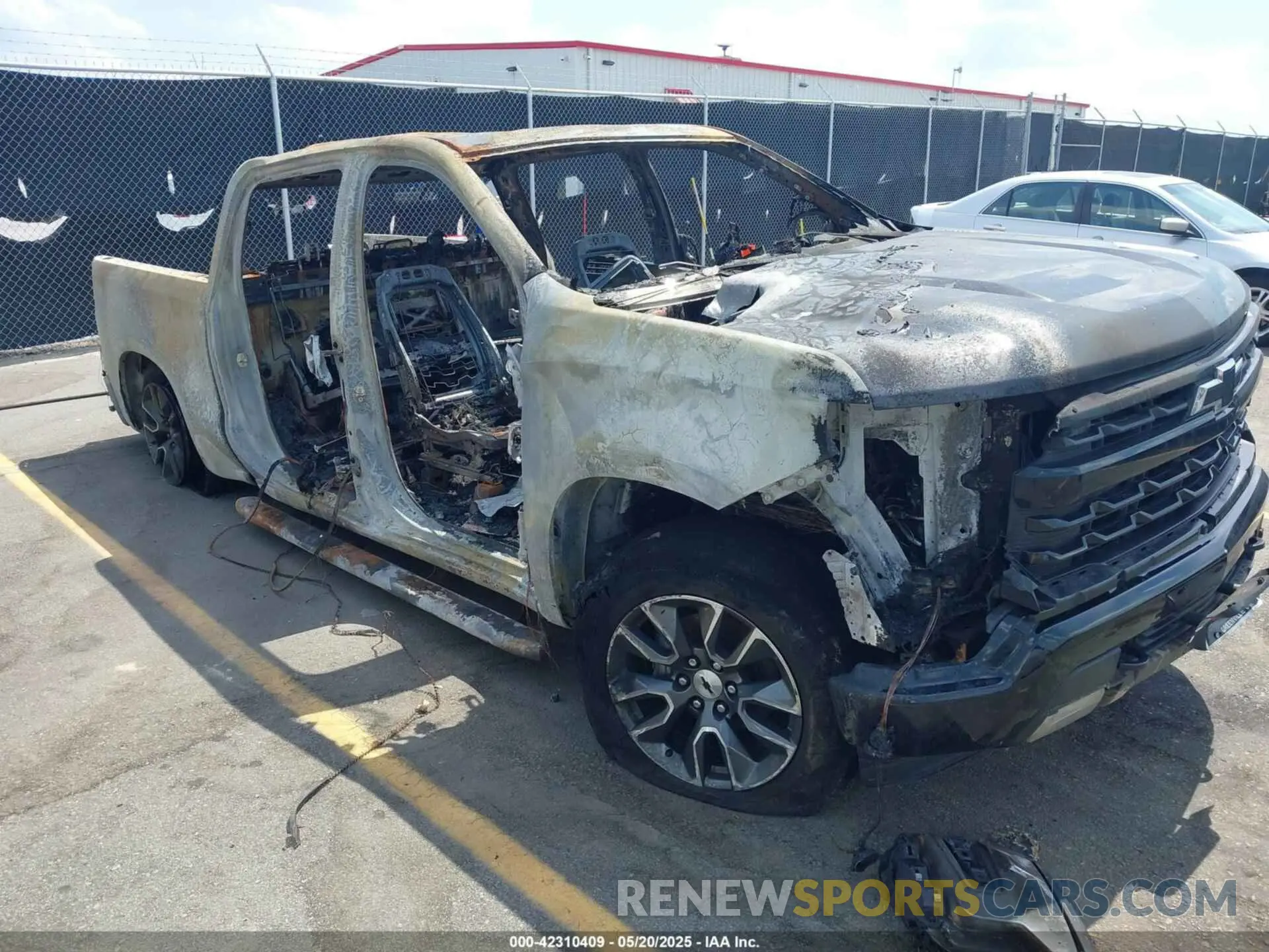 1 Photograph of a damaged car 1GCUDEE8XPZ142475 CHEVROLET SILVERADO 1500 2023