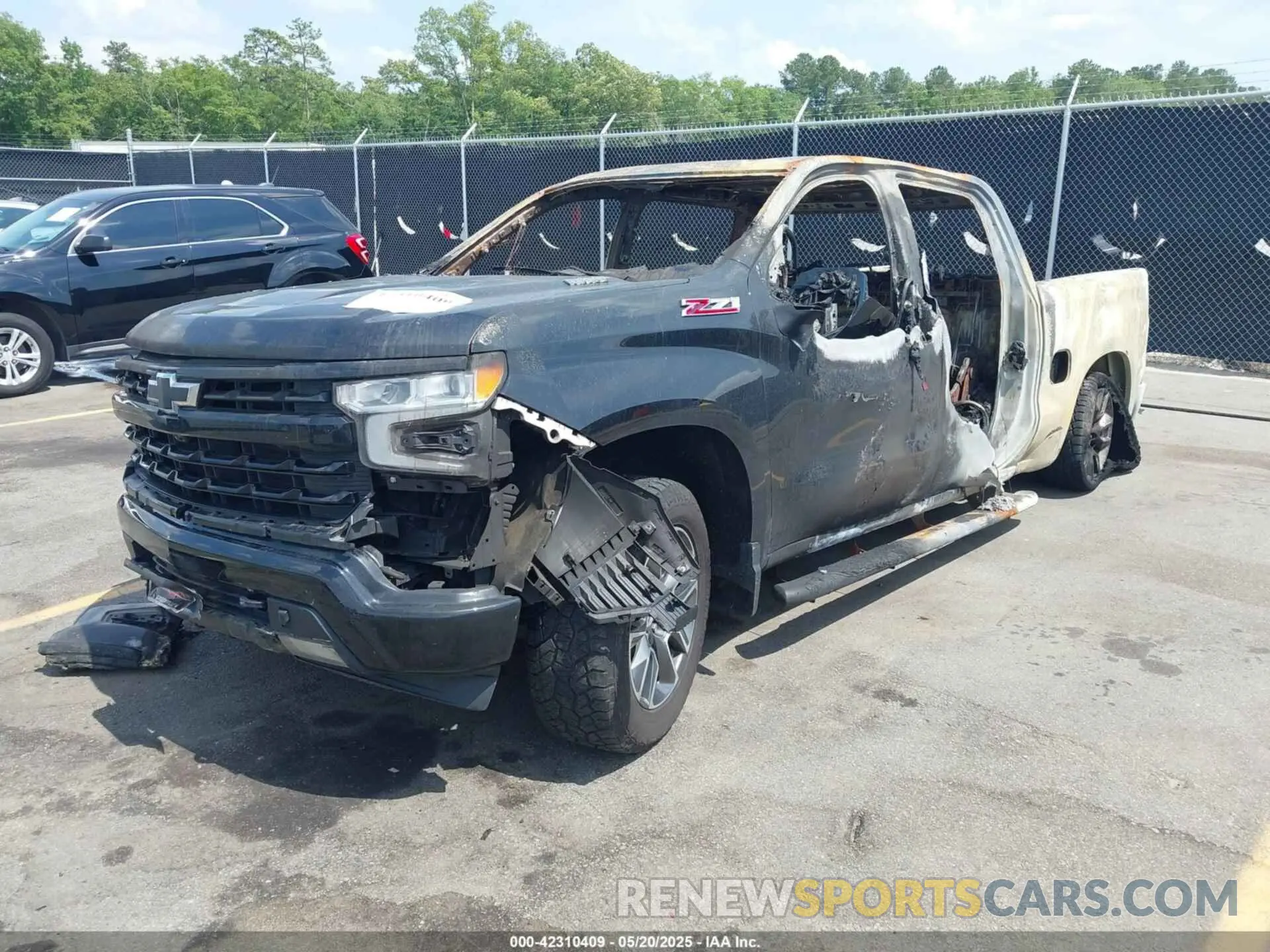 2 Photograph of a damaged car 1GCUDEE8XPZ142475 CHEVROLET SILVERADO 1500 2023