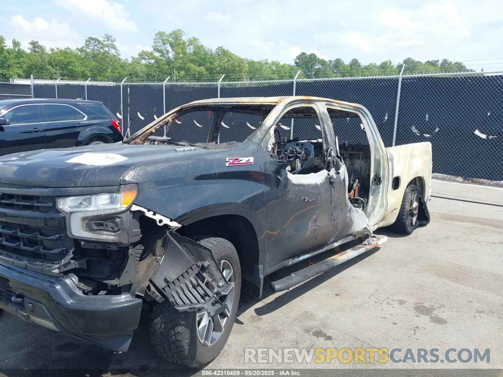 6 Photograph of a damaged car 1GCUDEE8XPZ142475 CHEVROLET SILVERADO 1500 2023