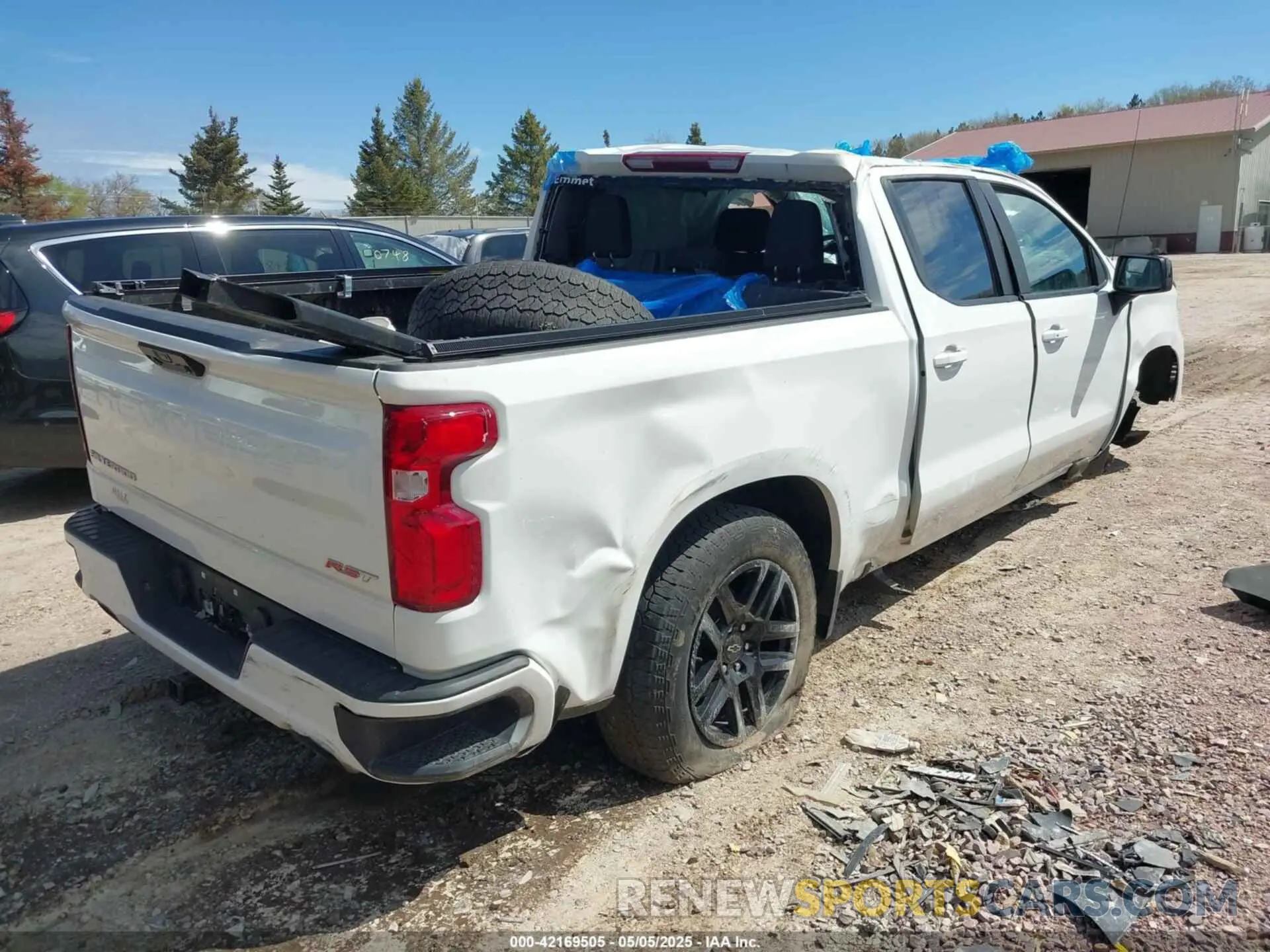 4 Photograph of a damaged car 1GCUDEED4PZ126267 CHEVROLET SILVERADO 1500 2023