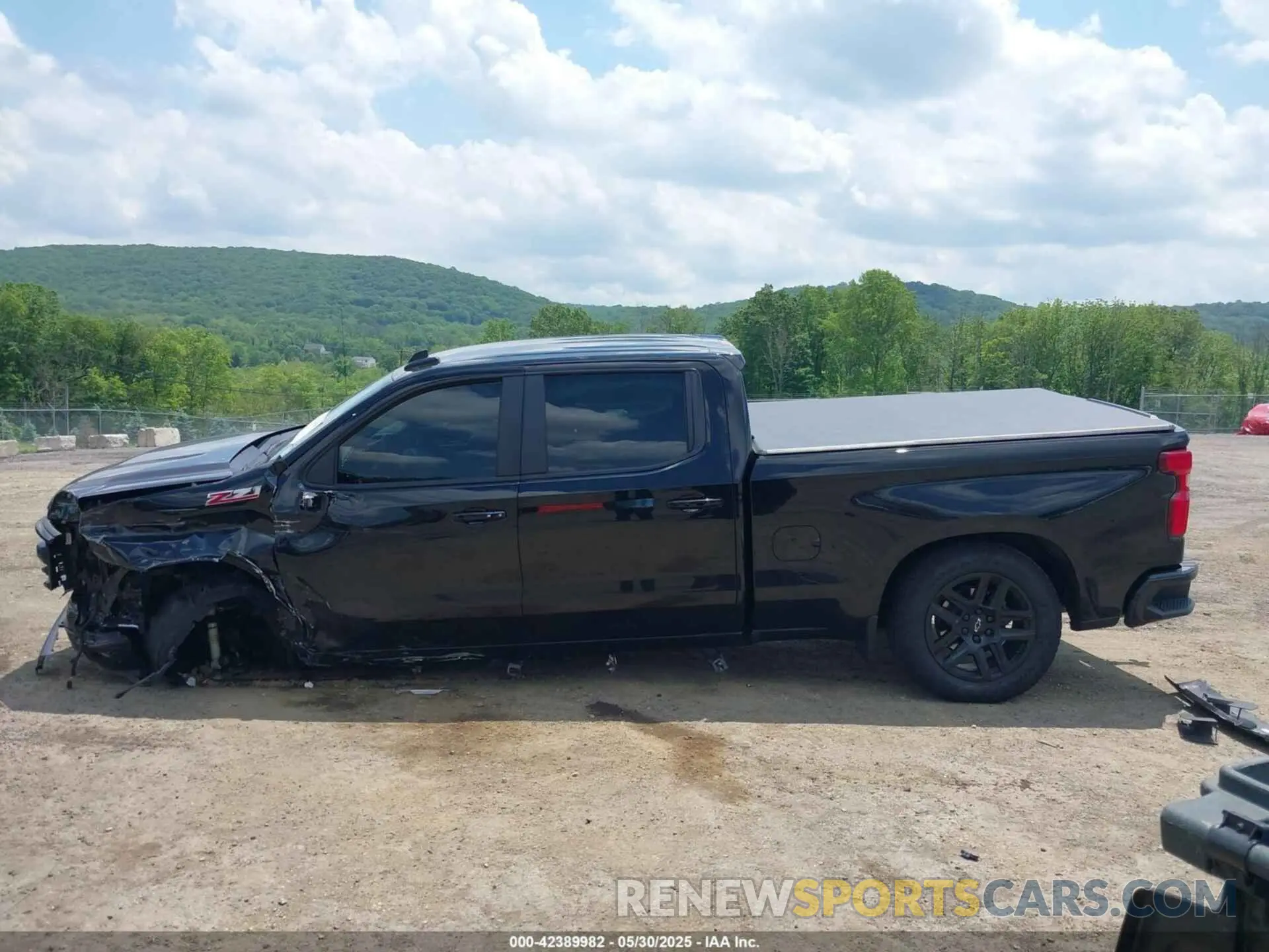15 Photograph of a damaged car 1GCUDEED8PZ301992 CHEVROLET SILVERADO 1500 2023
