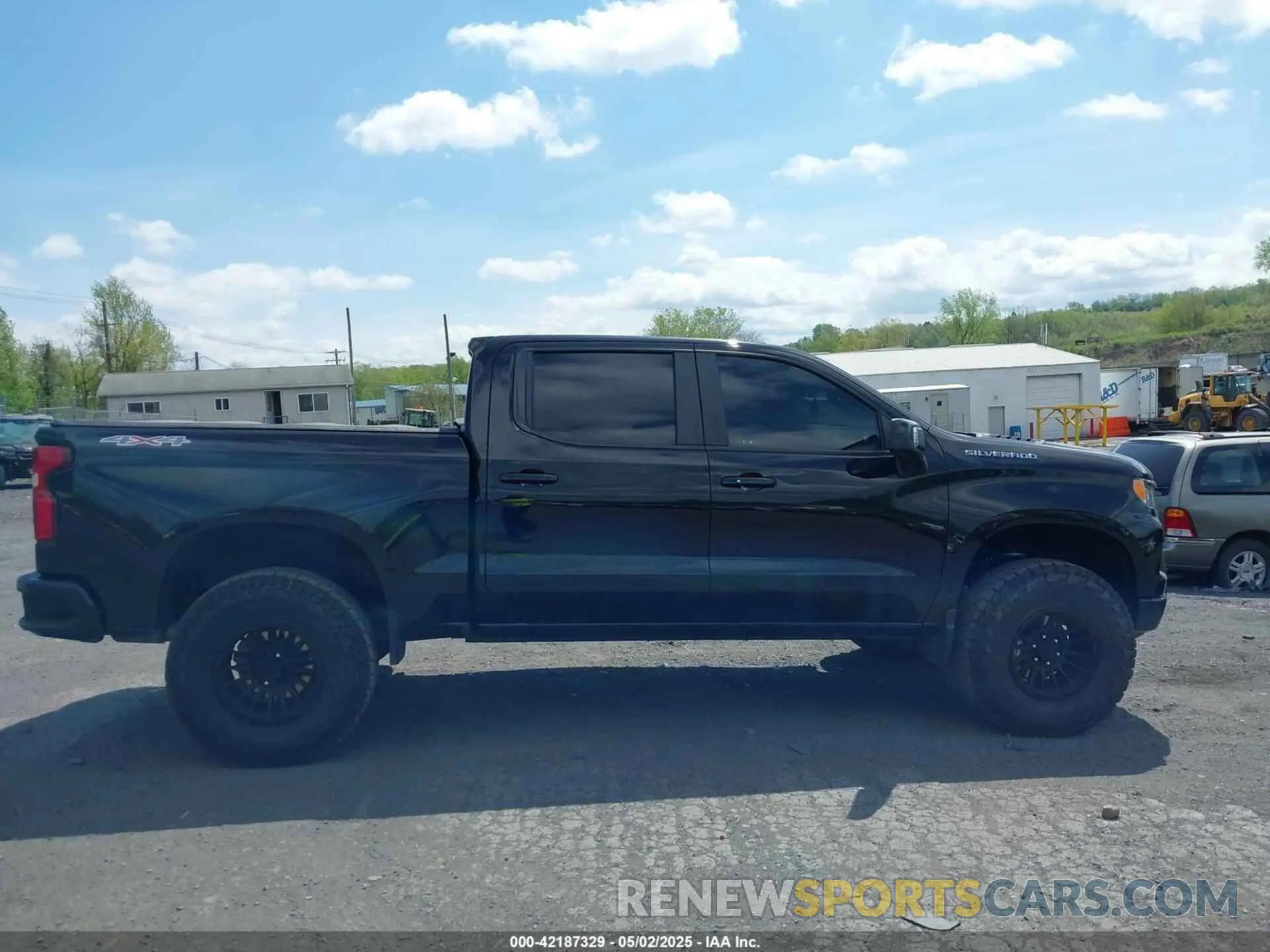 13 Photograph of a damaged car 1GCUDEEL0PZ196324 CHEVROLET SILVERADO 1500 2023