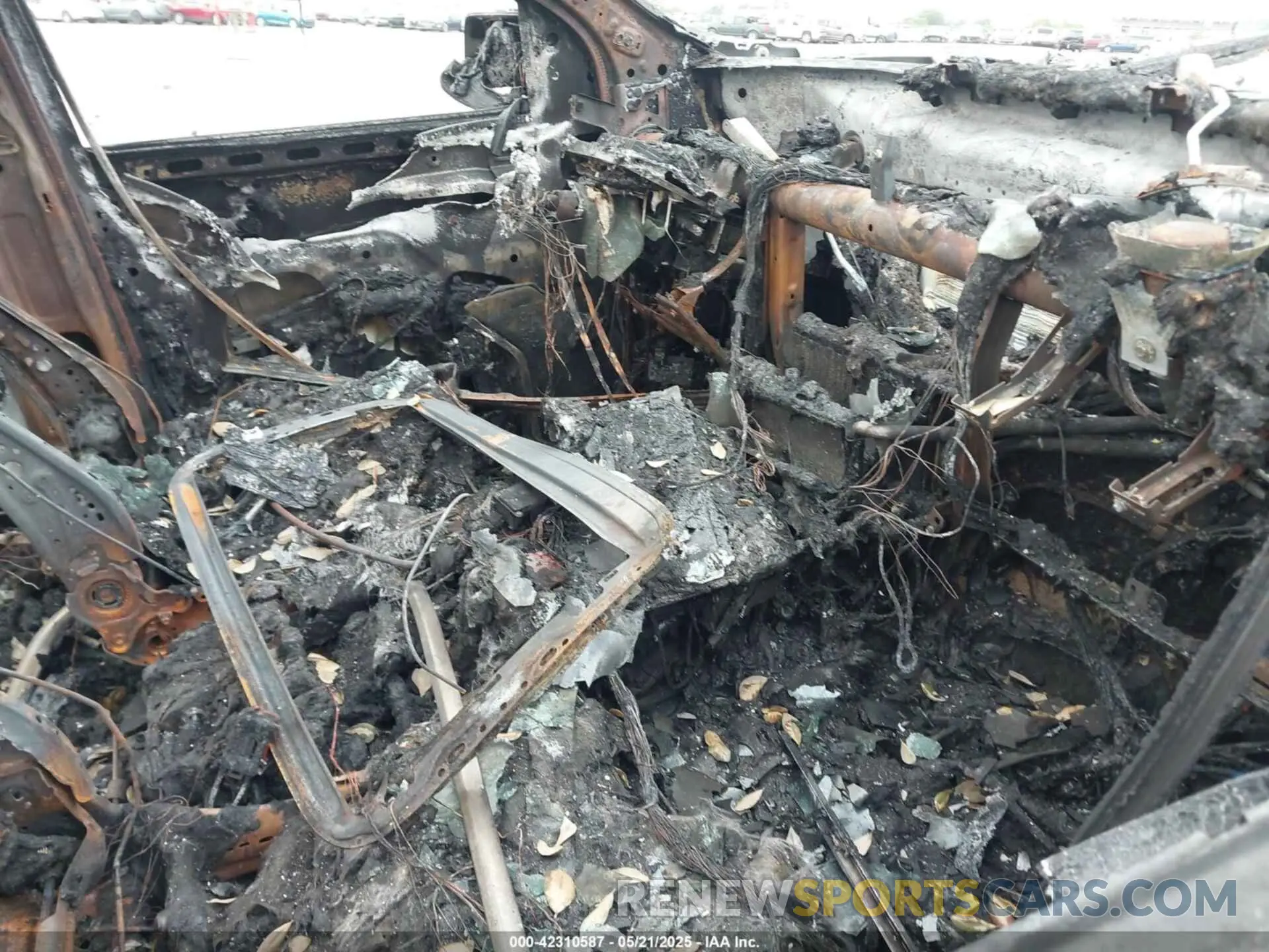 5 Photograph of a damaged car 1GCUDGE82PZ228598 CHEVROLET SILVERADO 1500 2023