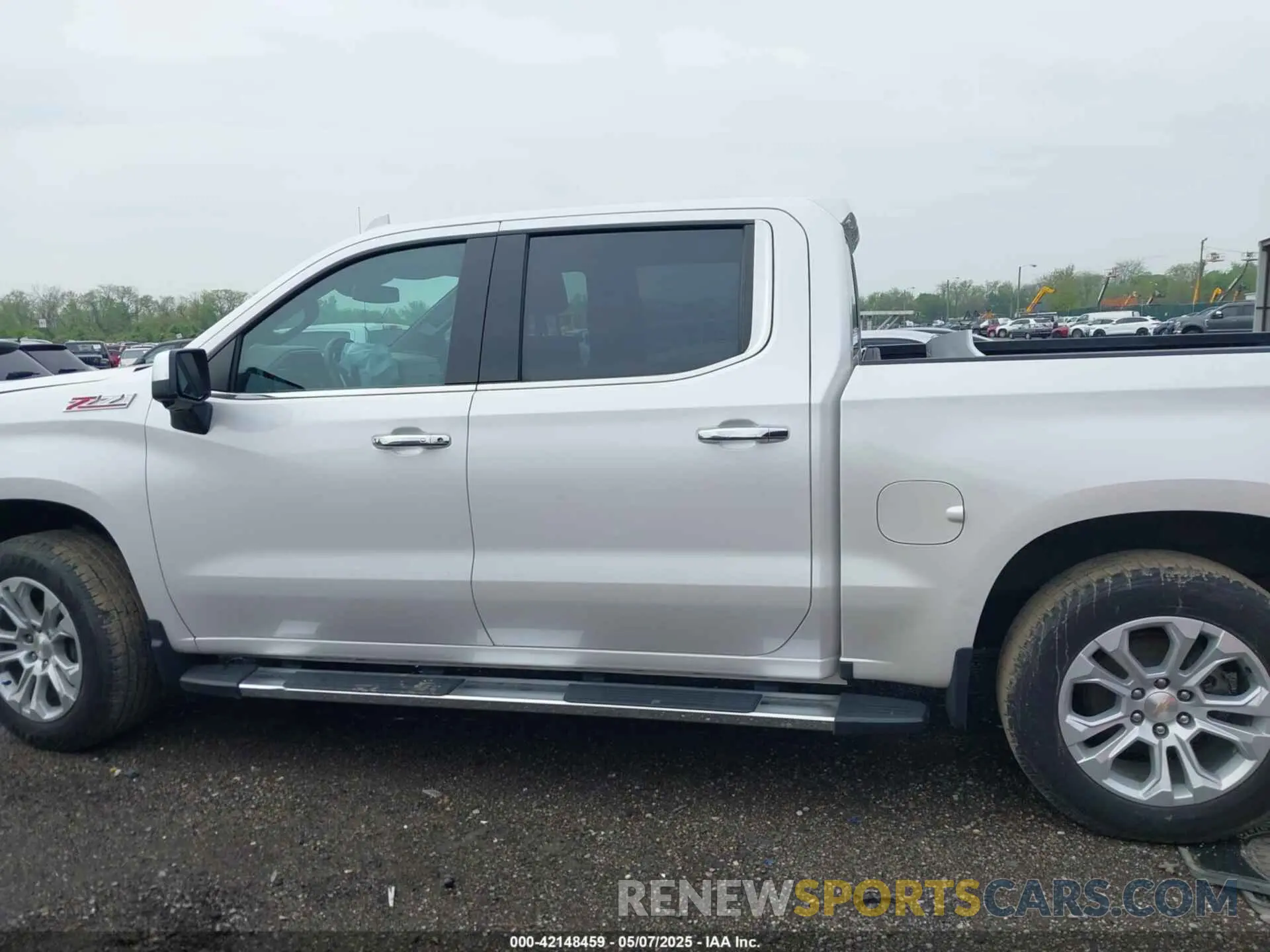 15 Photograph of a damaged car 1GCUDGEL1PZ176790 CHEVROLET SILVERADO 1500 2023