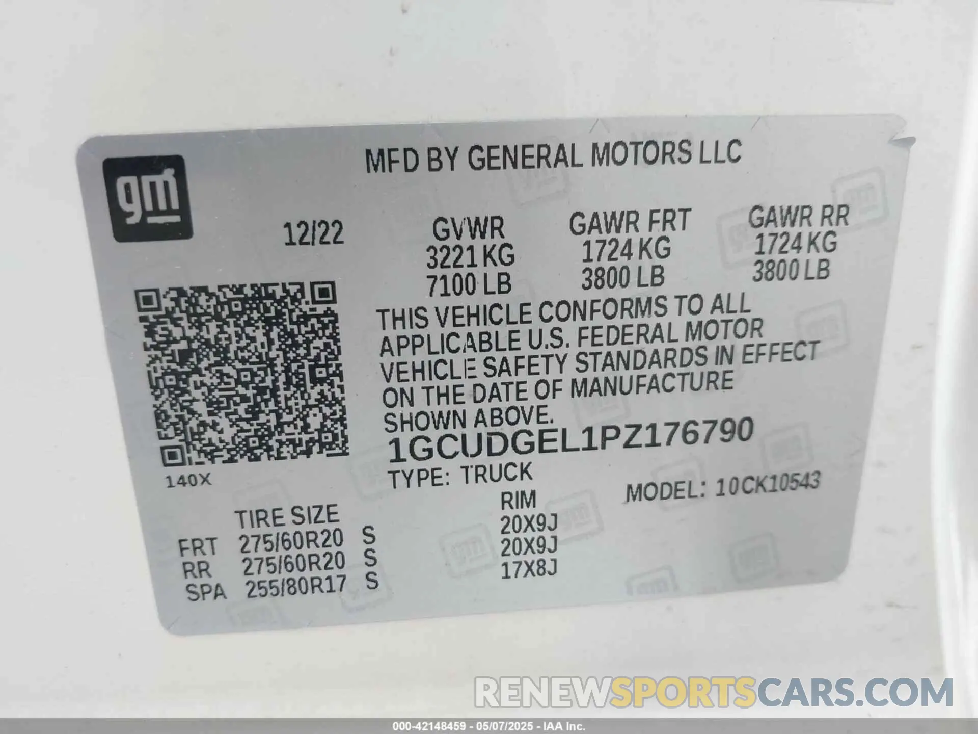 9 Photograph of a damaged car 1GCUDGEL1PZ176790 CHEVROLET SILVERADO 1500 2023