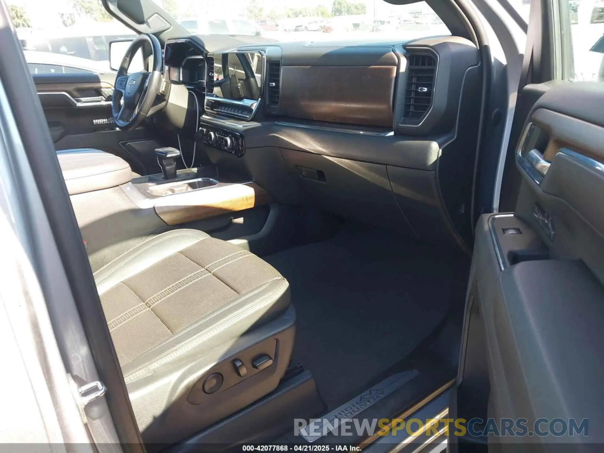 5 Photograph of a damaged car 1GCUDJE88PZ135954 CHEVROLET SILVERADO 1500 2023