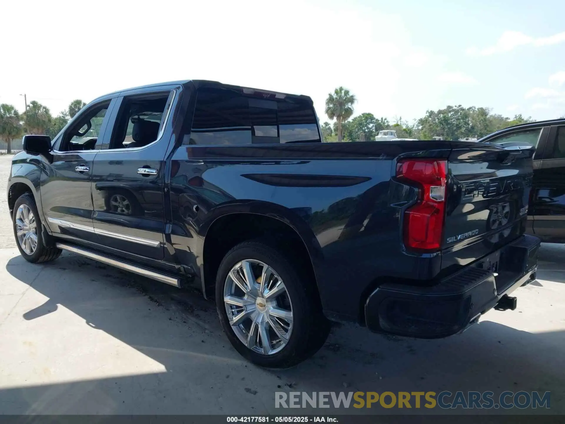 3 Photograph of a damaged car 1GCUDJE8XPZ195721 CHEVROLET SILVERADO 1500 2023