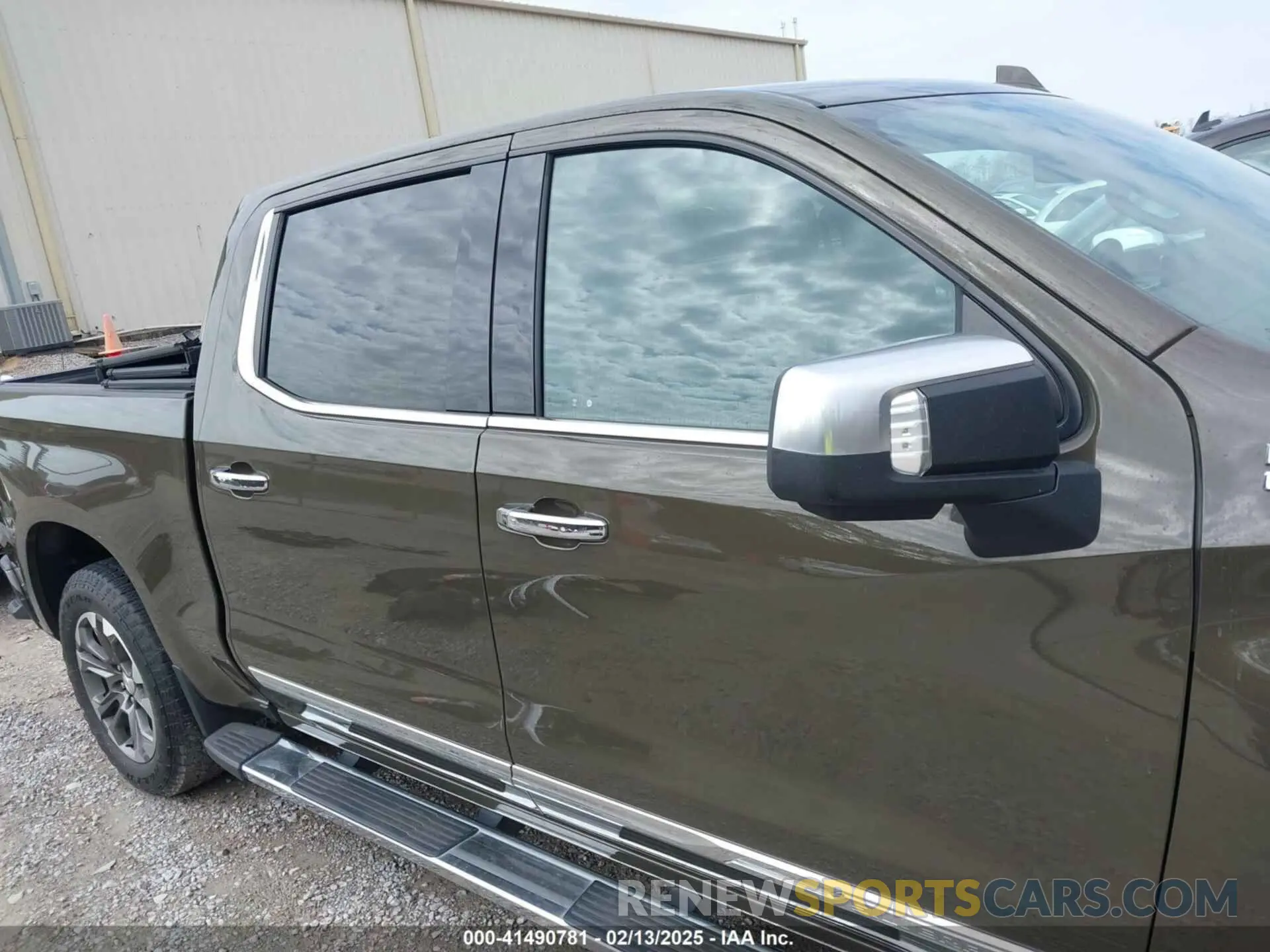 14 Photograph of a damaged car 1GCUDJED7PZ289018 CHEVROLET SILVERADO 1500 2023