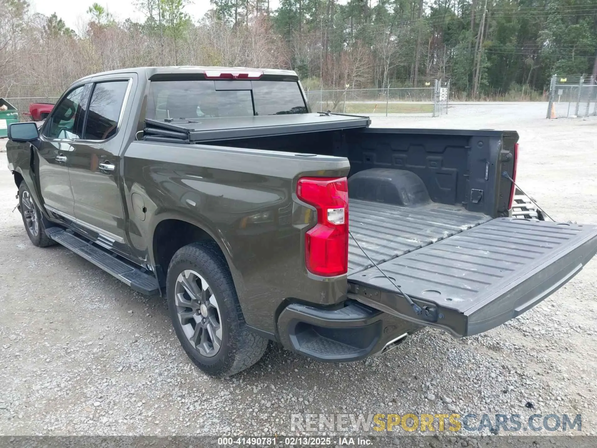 3 Photograph of a damaged car 1GCUDJED7PZ289018 CHEVROLET SILVERADO 1500 2023