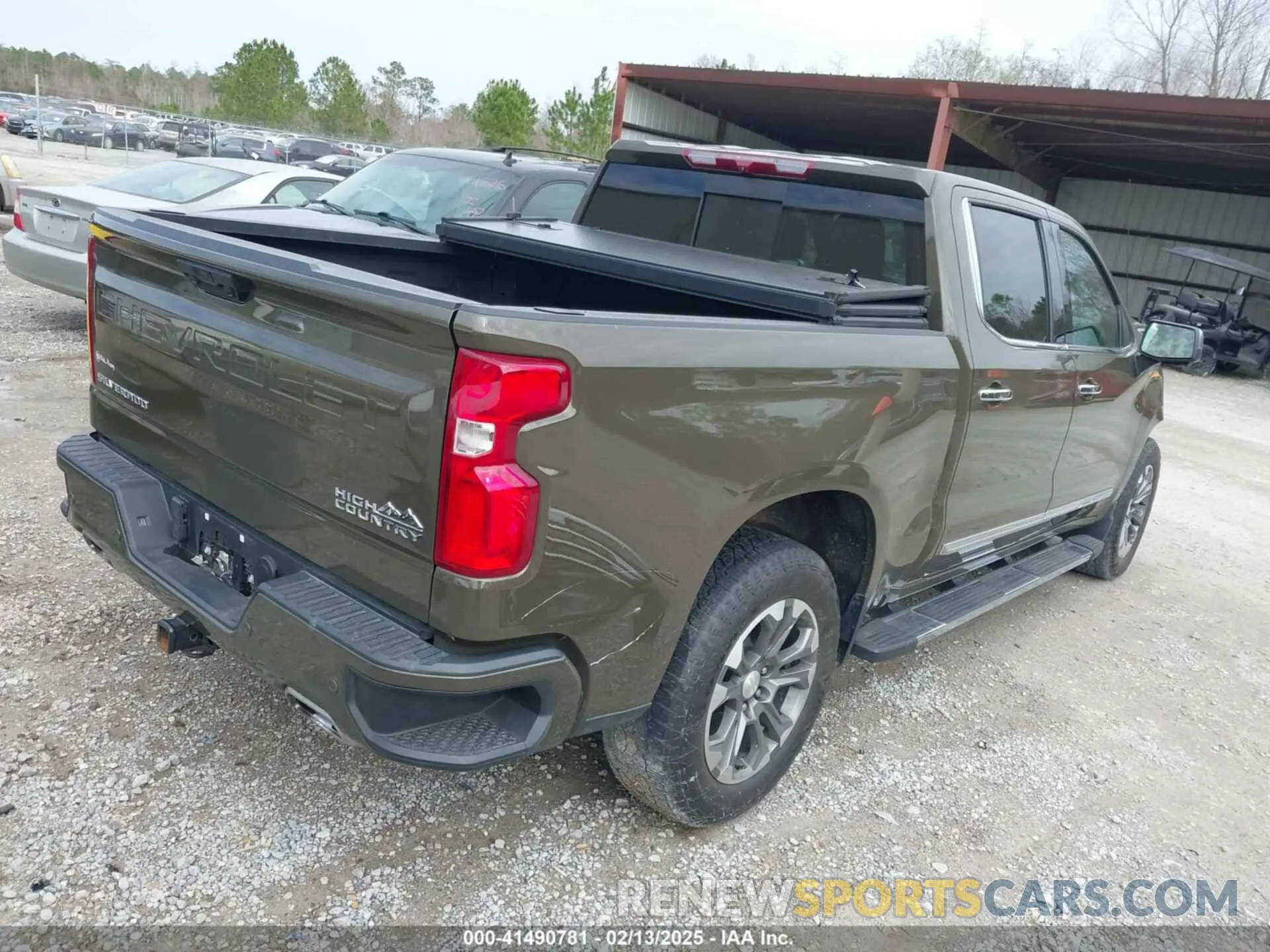 4 Photograph of a damaged car 1GCUDJED7PZ289018 CHEVROLET SILVERADO 1500 2023