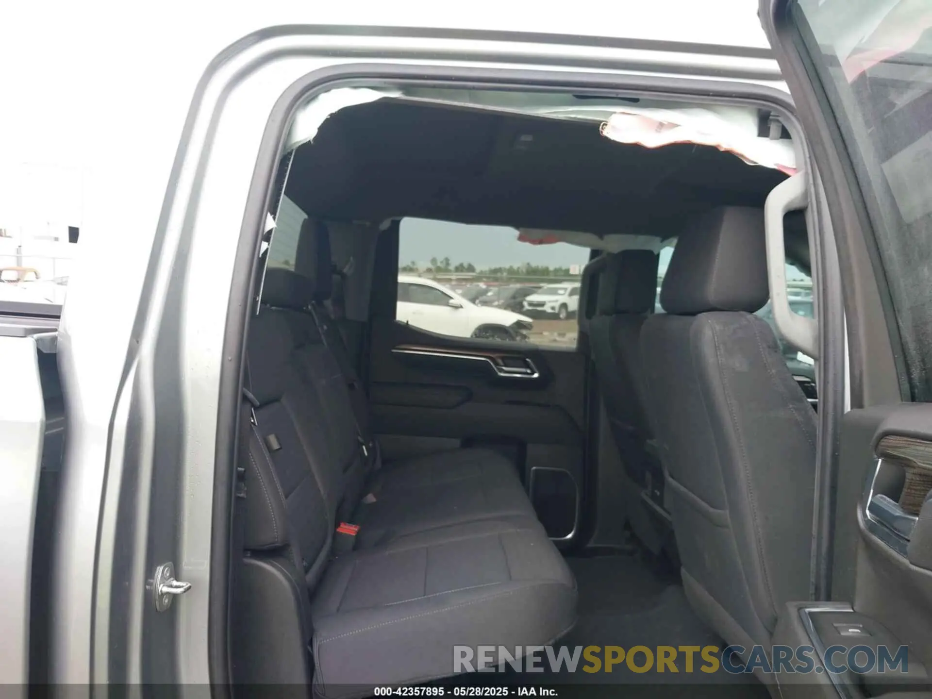 8 Photograph of a damaged car 2GCPADED5P1139988 CHEVROLET SILVERADO 1500 2023