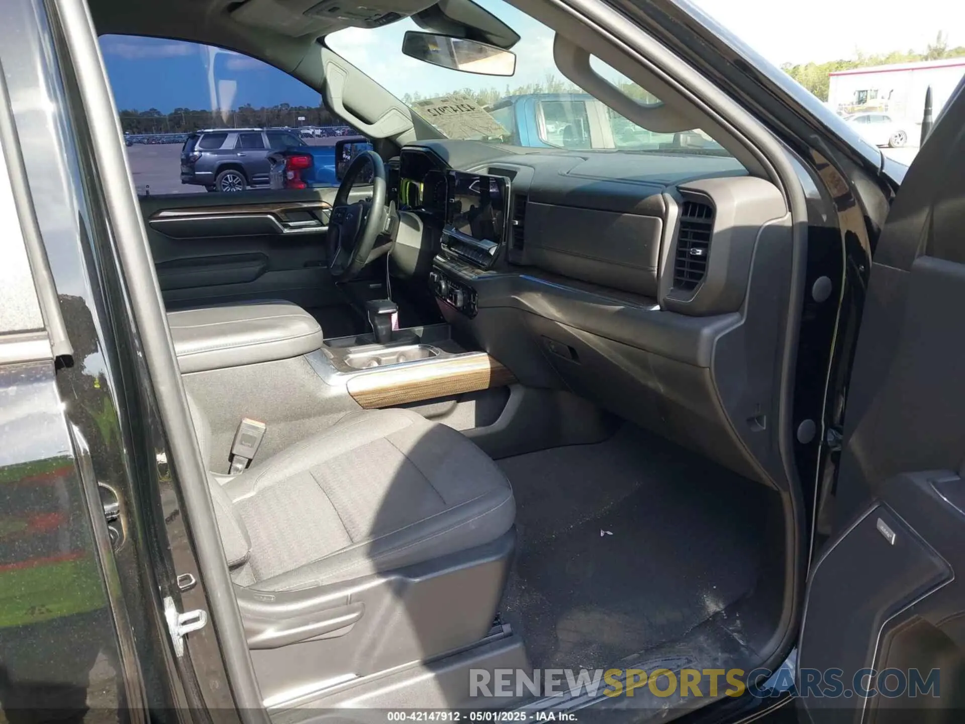 5 Photograph of a damaged car 2GCPADED5P1154457 CHEVROLET SILVERADO 1500 2023