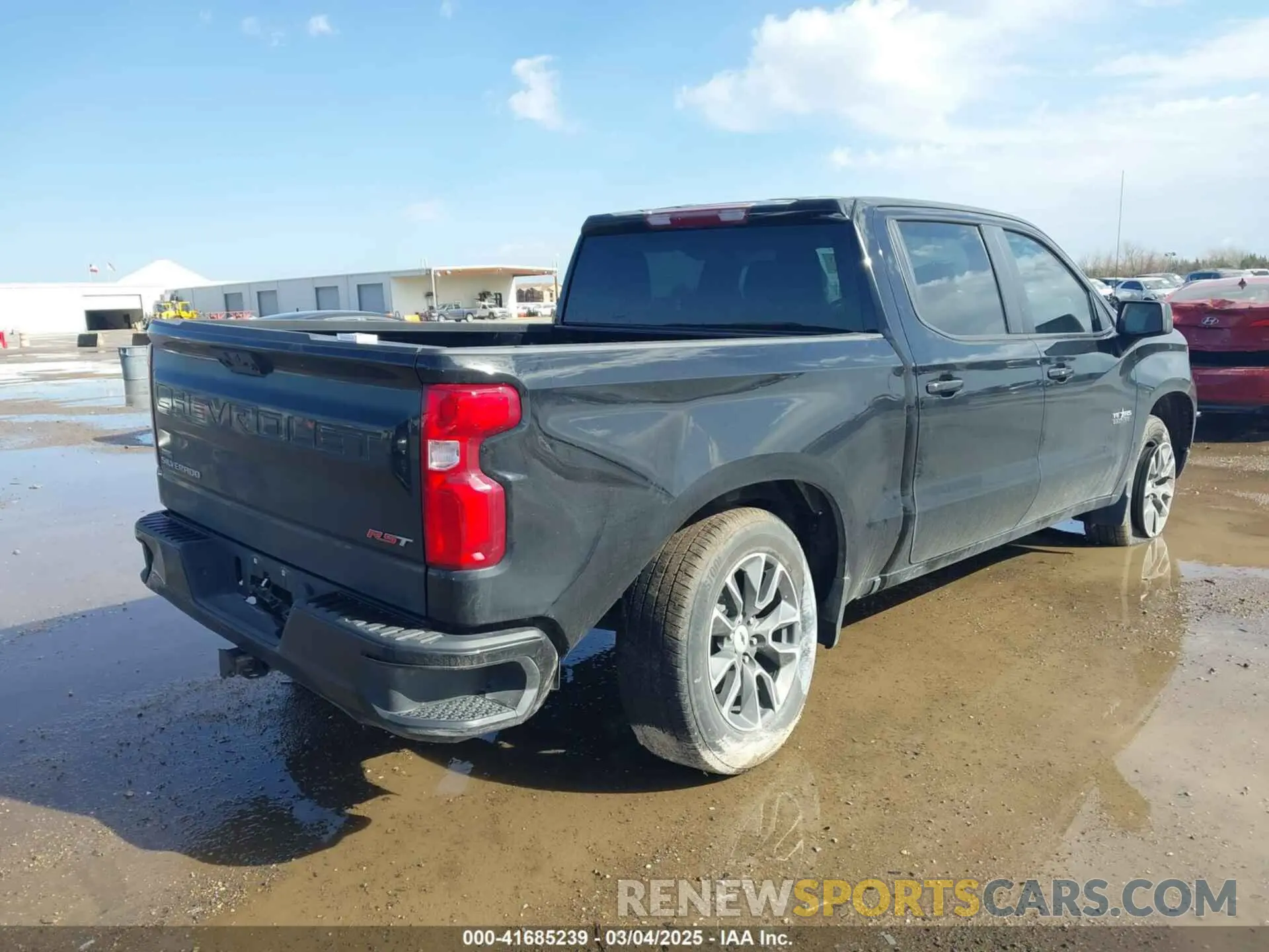 4 Photograph of a damaged car 2GCPADED6P1128112 CHEVROLET SILVERADO 1500 2023