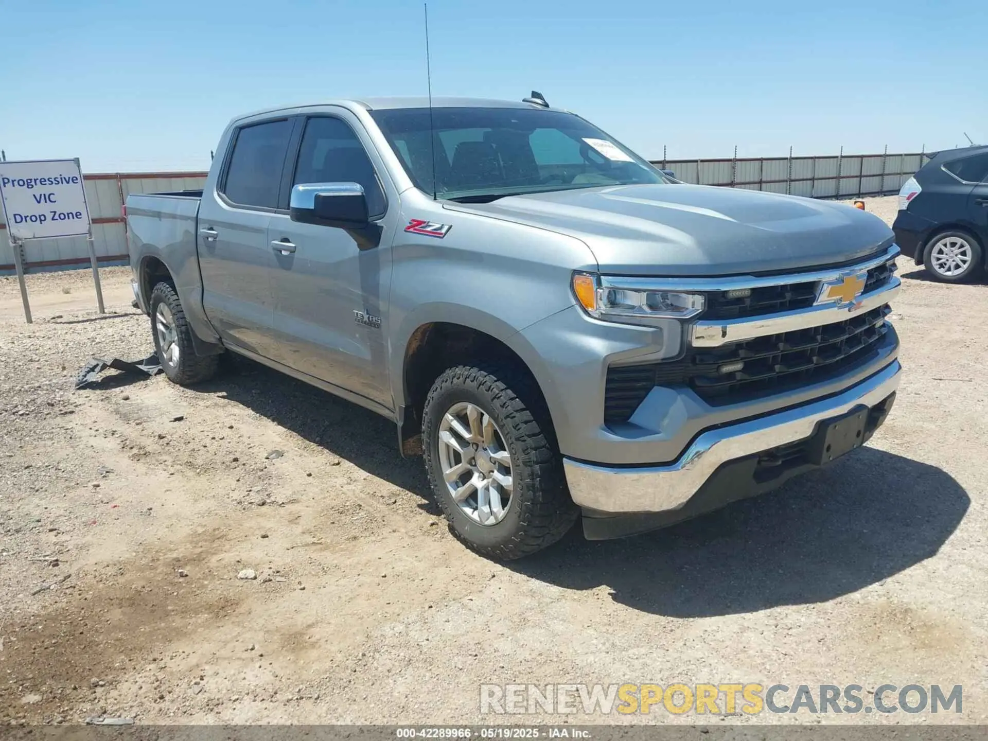 1 Photograph of a damaged car 2GCUDDED5P1137328 CHEVROLET SILVERADO 1500 2023
