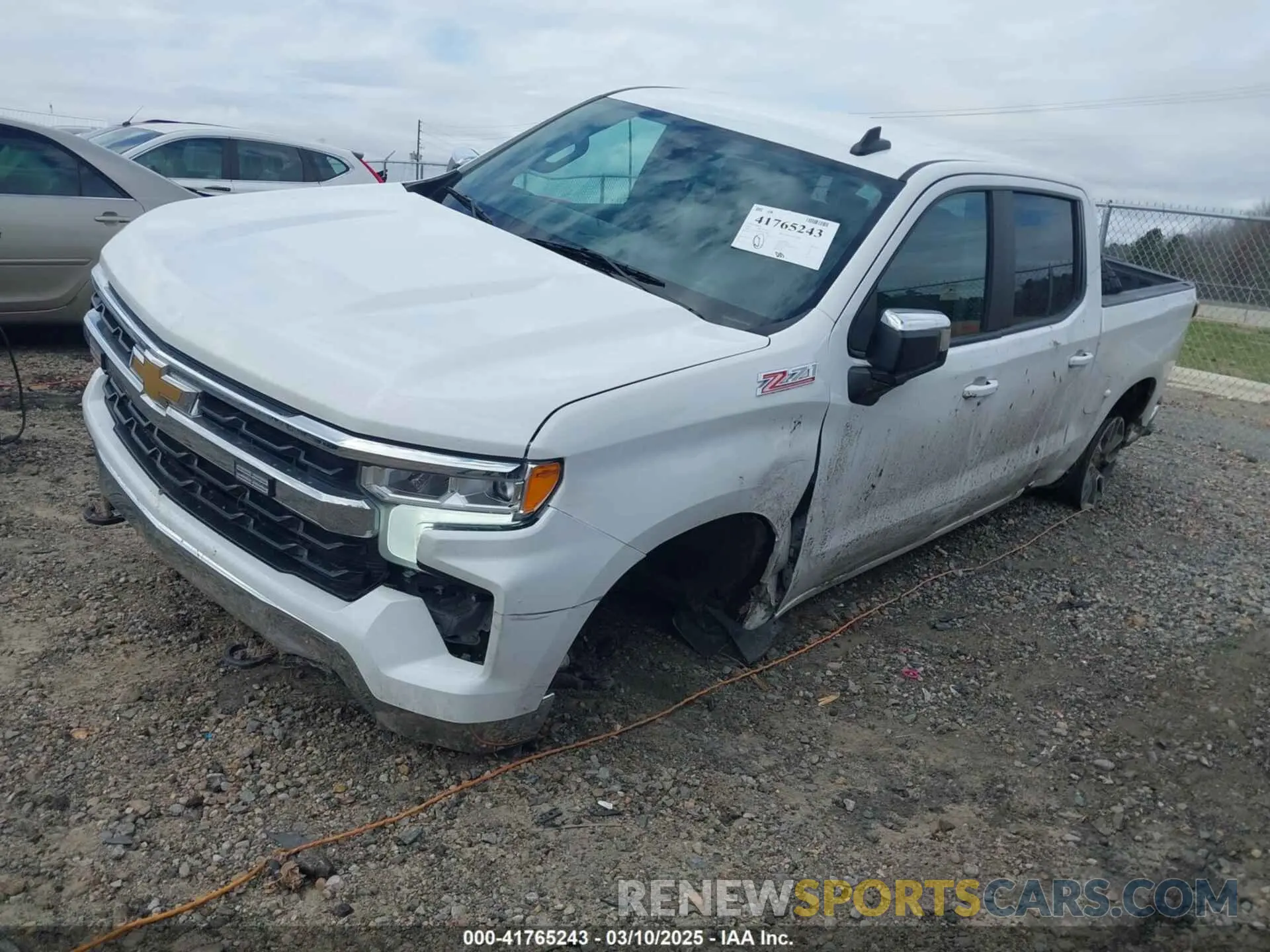 2 Photograph of a damaged car 2GCUDDED6P1124927 CHEVROLET SILVERADO 1500 2023