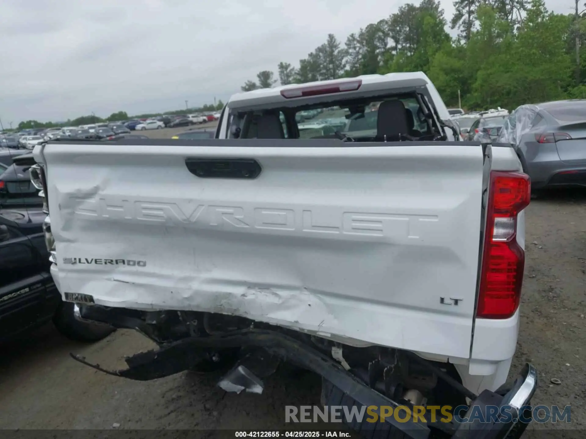 16 Photograph of a damaged car 2GCUDDED8P1140532 CHEVROLET SILVERADO 1500 2023