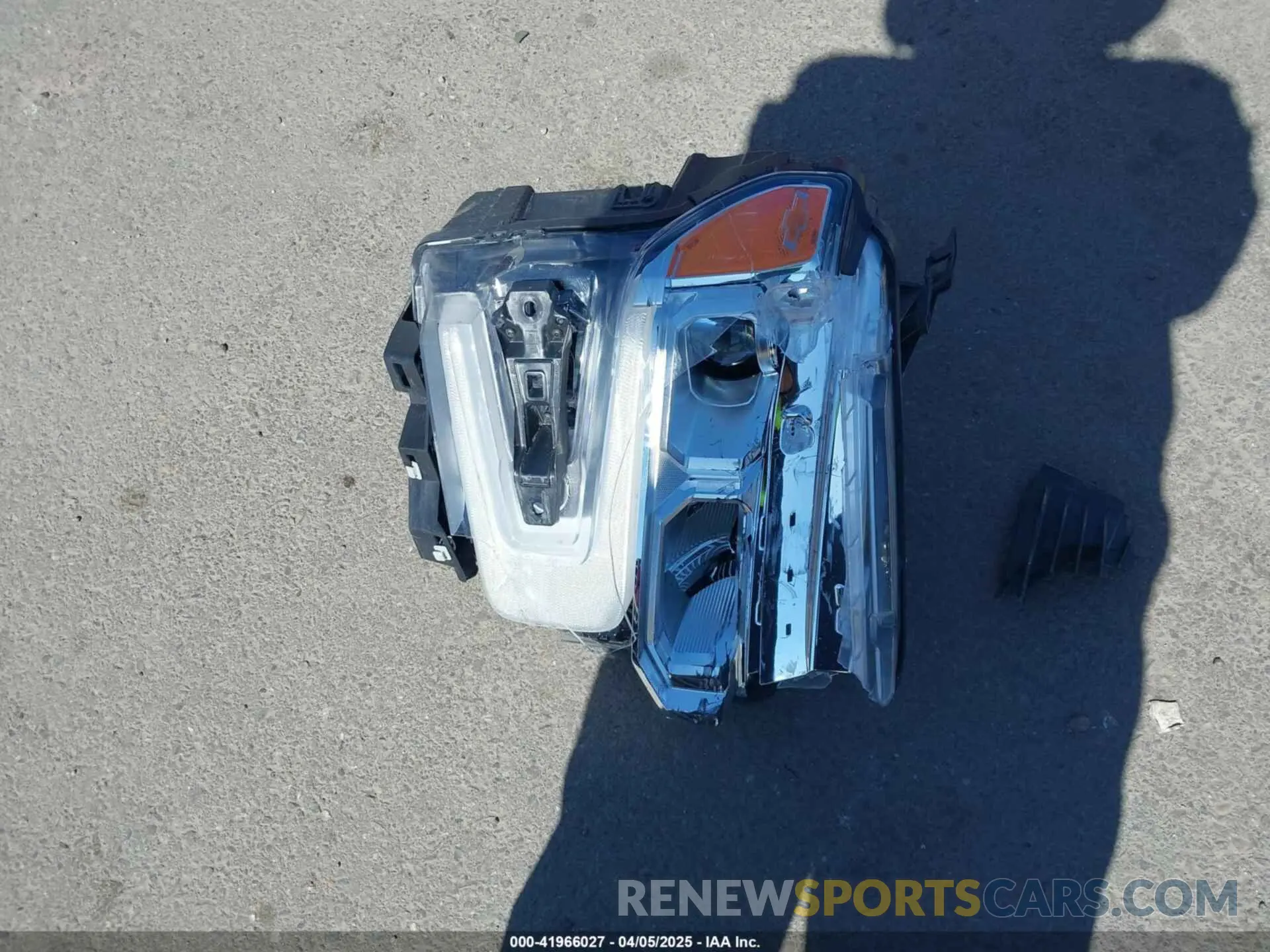 12 Photograph of a damaged car 2GCUDEED3P1129833 CHEVROLET SILVERADO 1500 2023