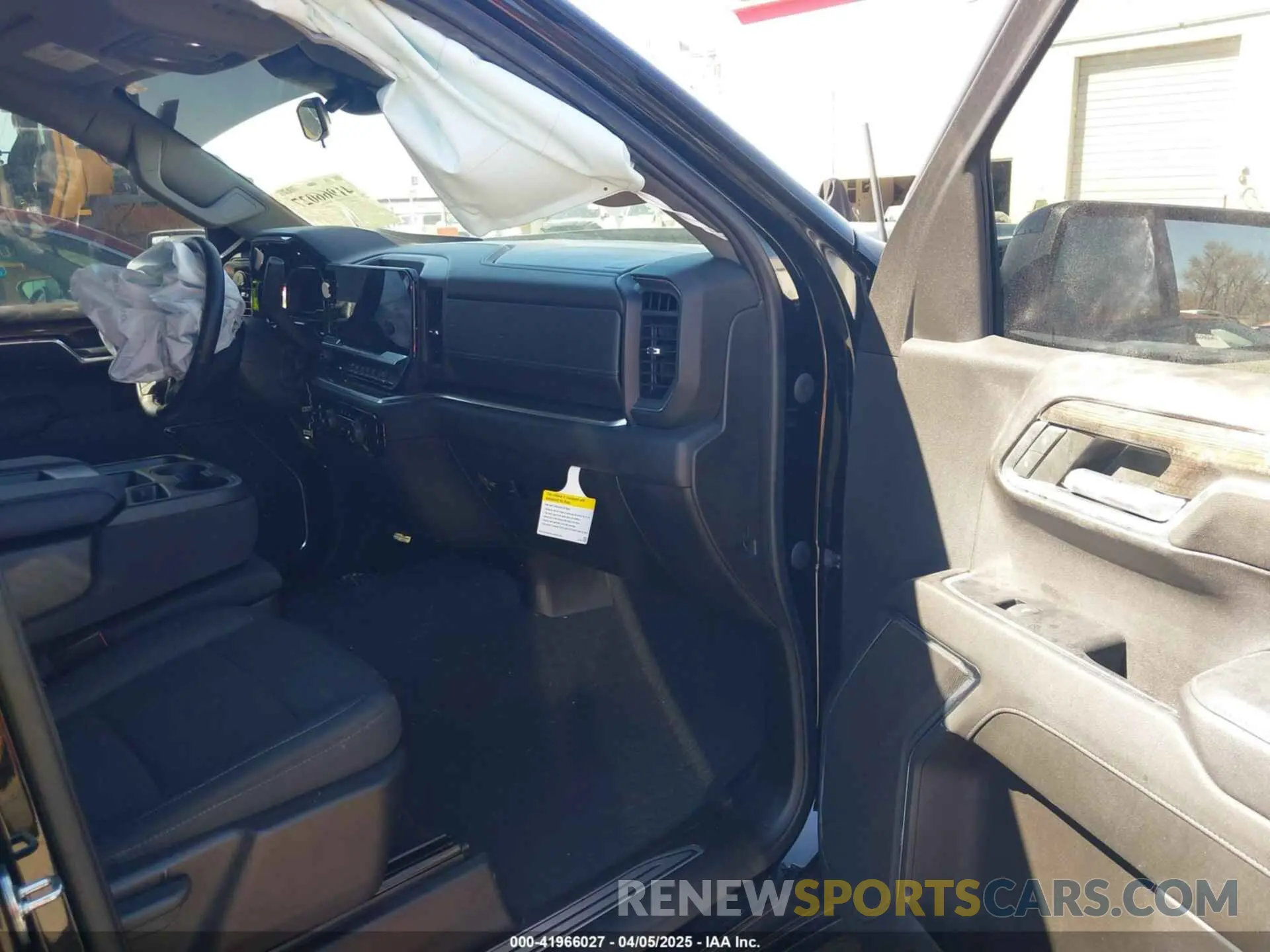 5 Photograph of a damaged car 2GCUDEED3P1129833 CHEVROLET SILVERADO 1500 2023
